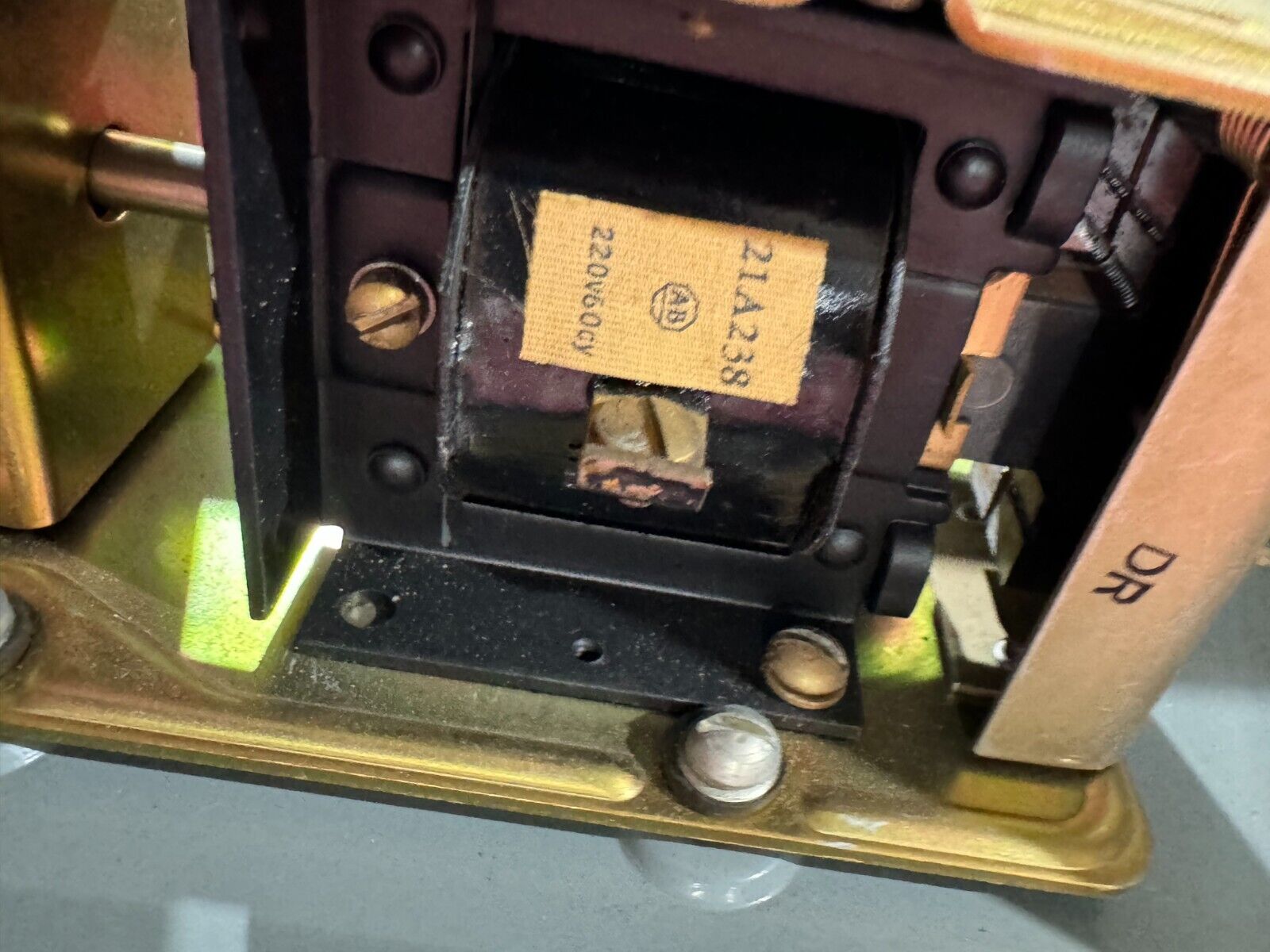 NEW NO BOX ALLEN-BRADLEY PNEUMATIC TIMING RELAY WITH ENCLOSURE 849-ZOD33-B