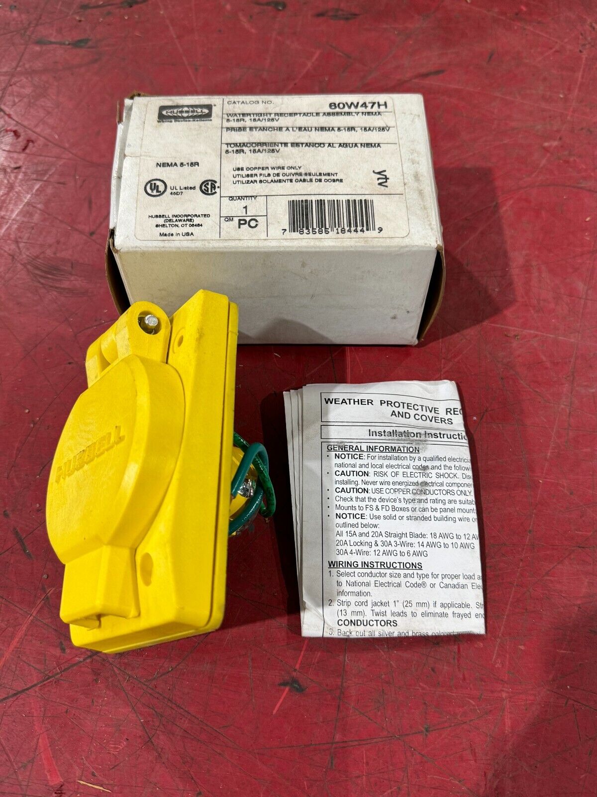 NEW IN BOX HUBBELL 15AMP 125V. WATERTIGHT RECEPTACLE 60W47H