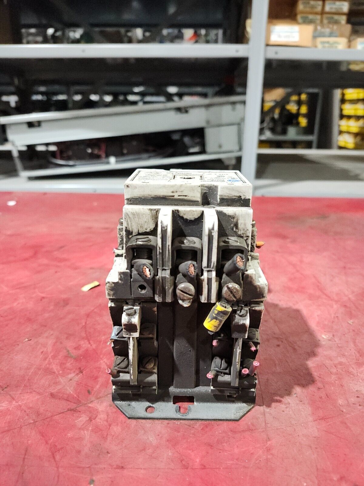 USED WESTINGHOUSE MOTOR CONTROL SIZE 2, 3-POLES A200M2CAC W/ THERMAL RELAY BA23