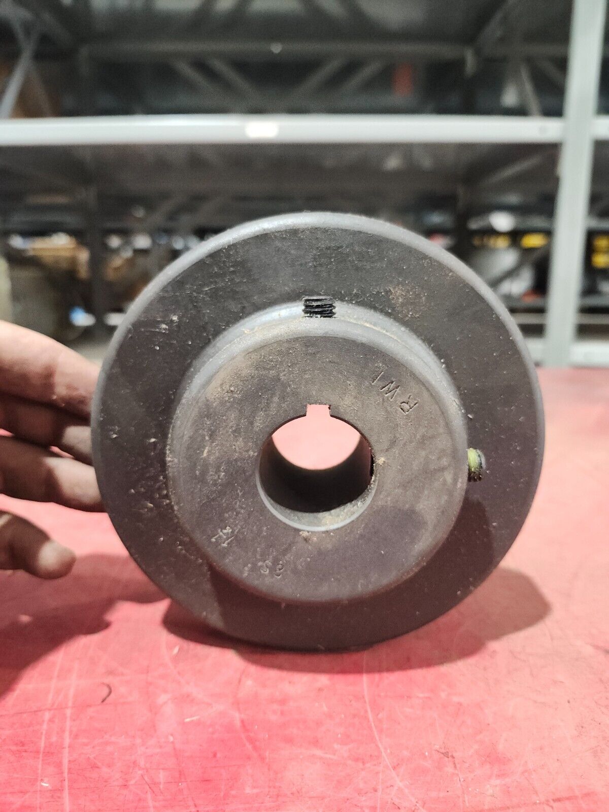 NEW IN BOX RWI 8S SLEEVE COUPLING FLANGE with KEYWAY 1-1/4'' BORE