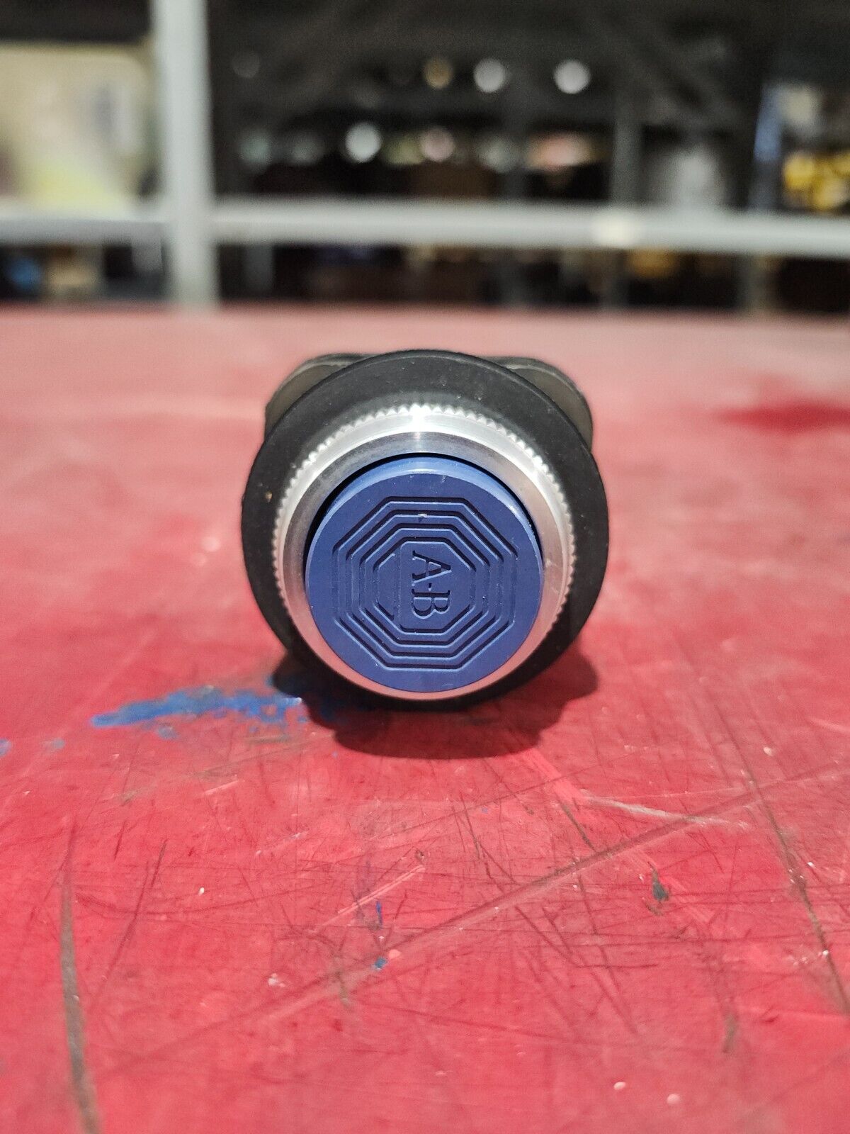 NEW IN BOX ALLEN BRADLY EXTENDED HEAD PUSH BUTTON BLUE 800T-B7A SER C