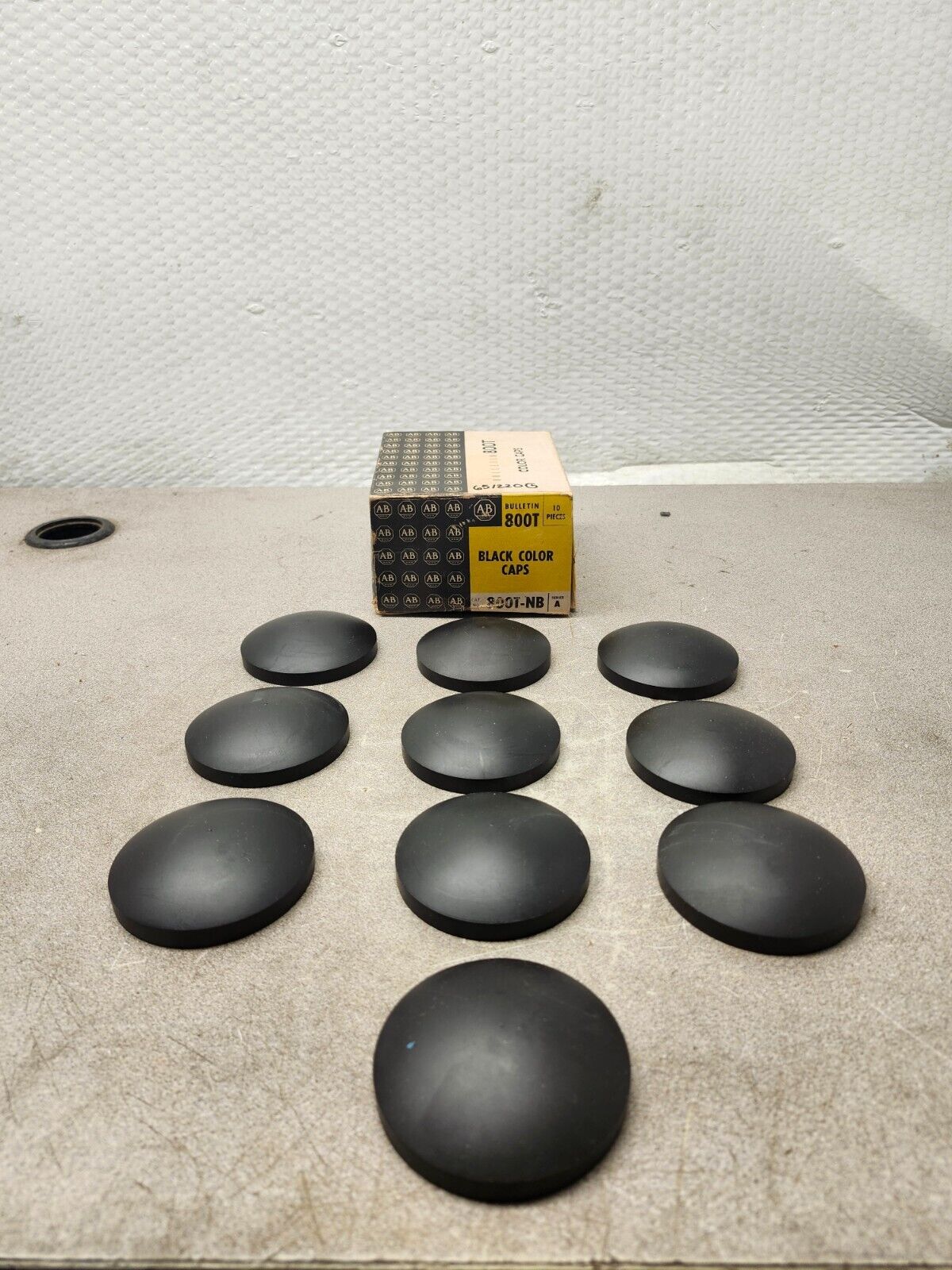 NEW IN BOX LOT OF 10 ALLEN BRADLY BLACK CAPS RUBBER 800TNB