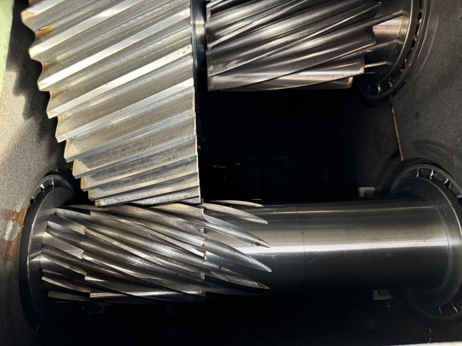 USED FALK ENCLOSED GEAR DRIVE SPEED REDUCER 31.47 RATIO 2120Y2-B