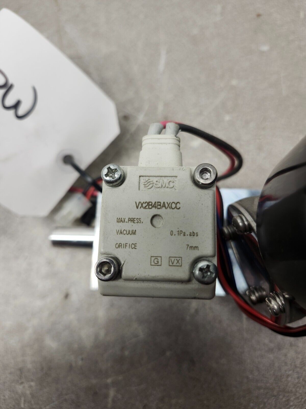 USED CKD 1/2" SOLENOID VALVE 3-WAY & BLOCK HVB612-X2077