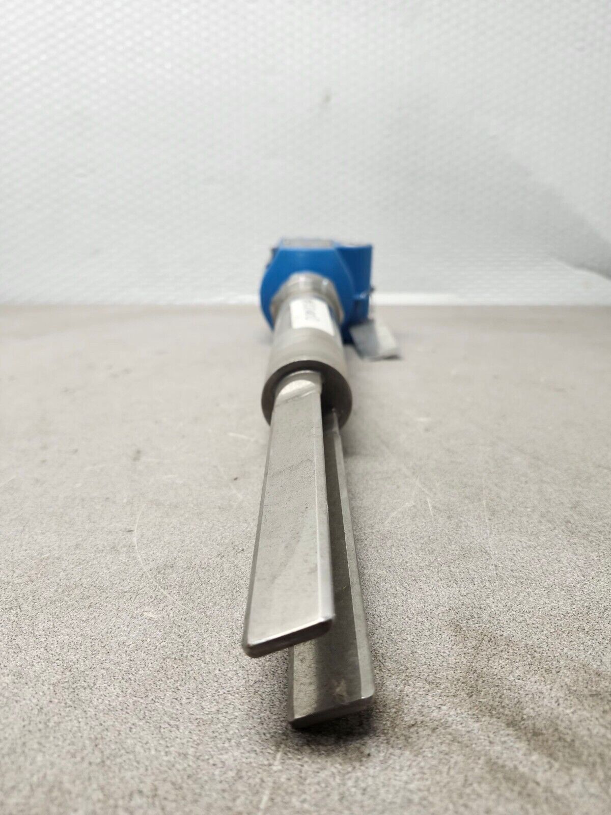 NEW NO BOX Endress Hauser Soliphant M FTM51 Sensor, FTM51-DGJ2P4A37AA