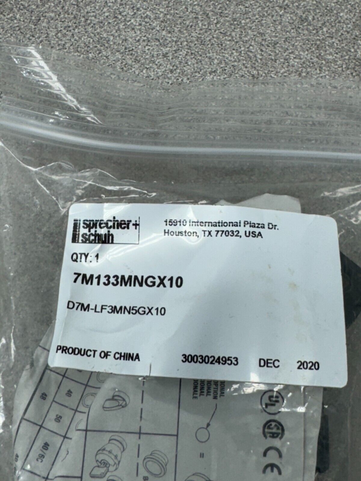 NEW IN PACKAGE SPRECHER SCHUH PUSH BUTTON SWITCH D7M-LF3MN5GX10