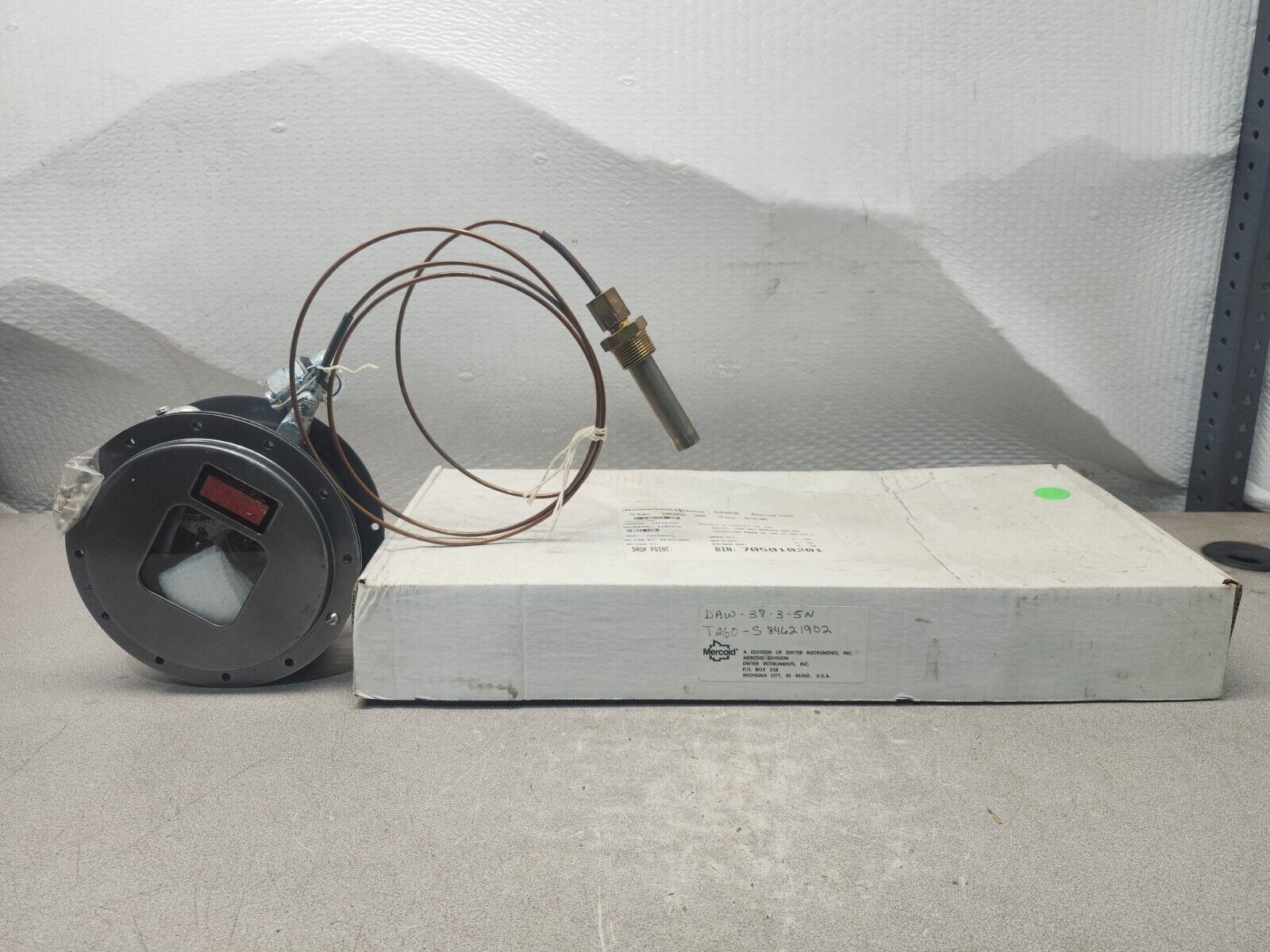 NEW IN BOX Dwyer MERCOID PRESSURE SWITCHES DAW-38-3-5N