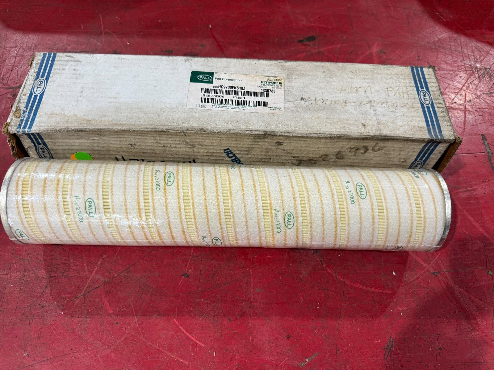 NEW IN BOX PALL HYDRAULIC FILTER HC9700FKS18Z