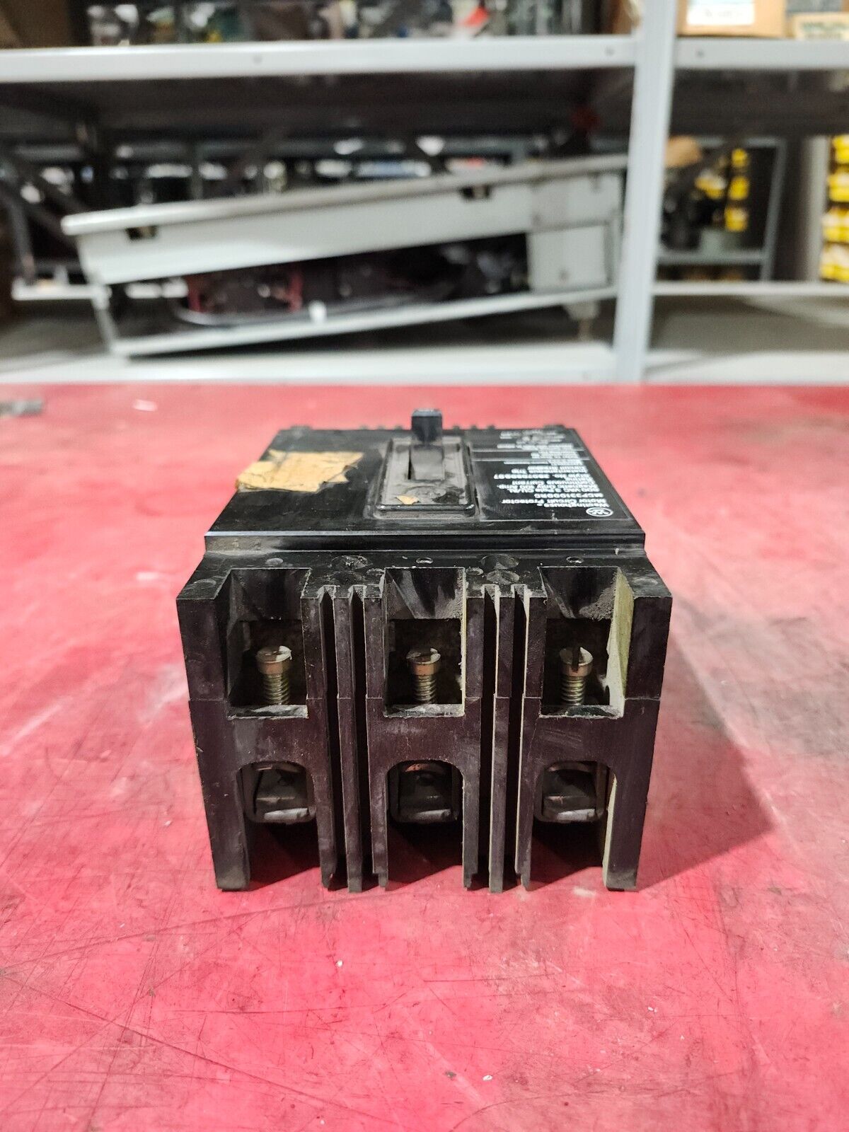 USED WESTINGHOUSE CIRCUIT BREAKER 600VAC 3-POLES 100AMPS MCP331000RC