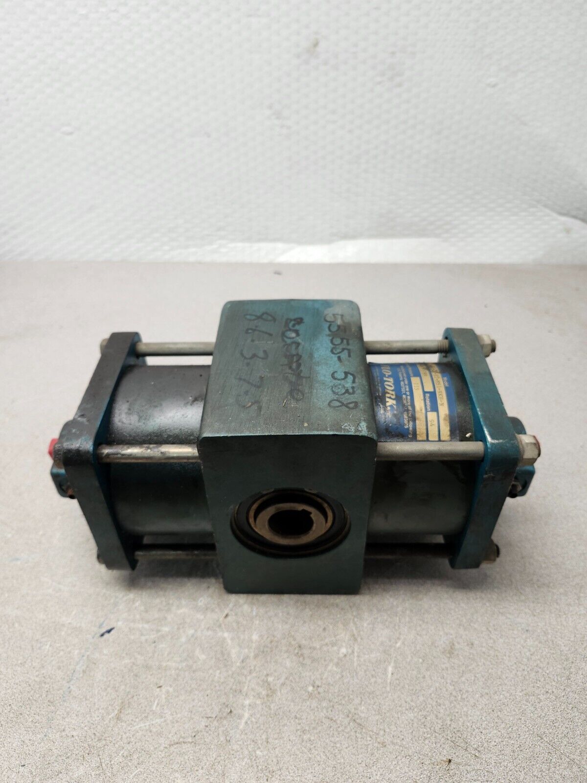 NEW NO BOX FLO-TORK Rotary Actuator A1000-94-CB-ET-MS1-RKH-N