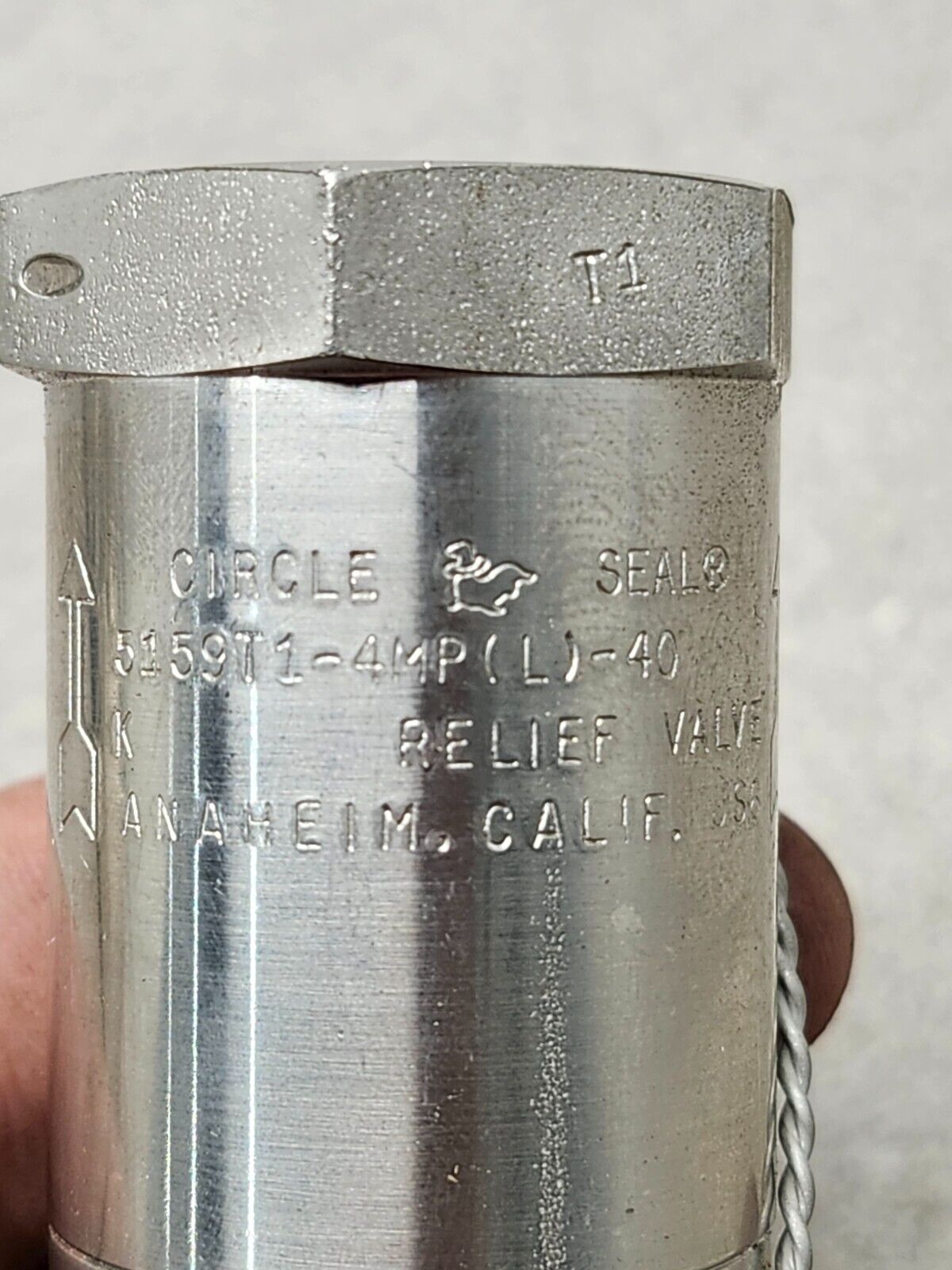 NEW NO BOX Circle Seal Relief Valve 5159T1-4MP(L) 40