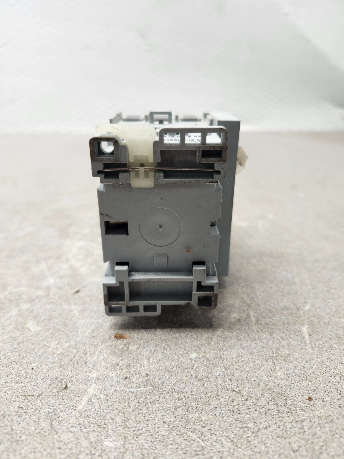 NEW NO BOX Allen Bradley Contactor 230VAC Coil 3-Pole 100-C30J00 Ser C