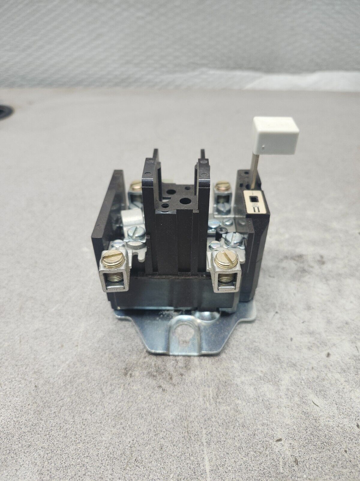 NEW IN BOX CUTLER HAMMER Overload Relay C300DN1B