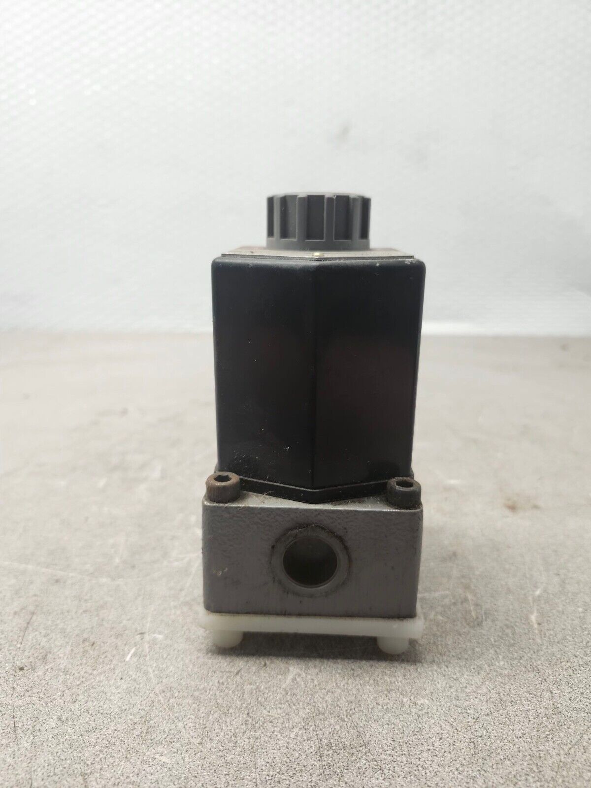 NEW NO BOX TOYOOKI CONTROL VALVE 24VDC HW-02077A1