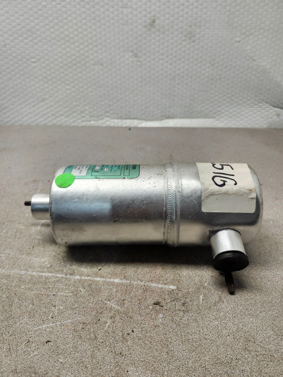 NEW NO BOX KYSOR BERGSTROM REFRIGERANT ACCUMULATOR 525985C