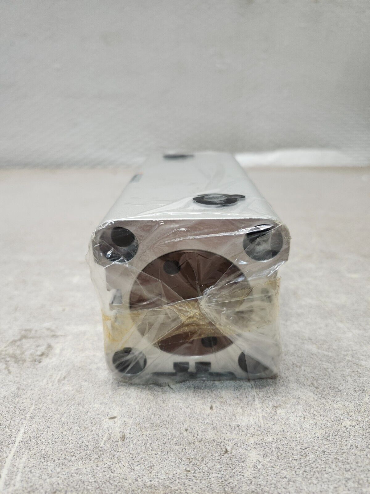 NEW IN BOX SMC CYL HYDRAULIC NPT W/UNF ROD TH CHDKDB40-100-Y59B-X675