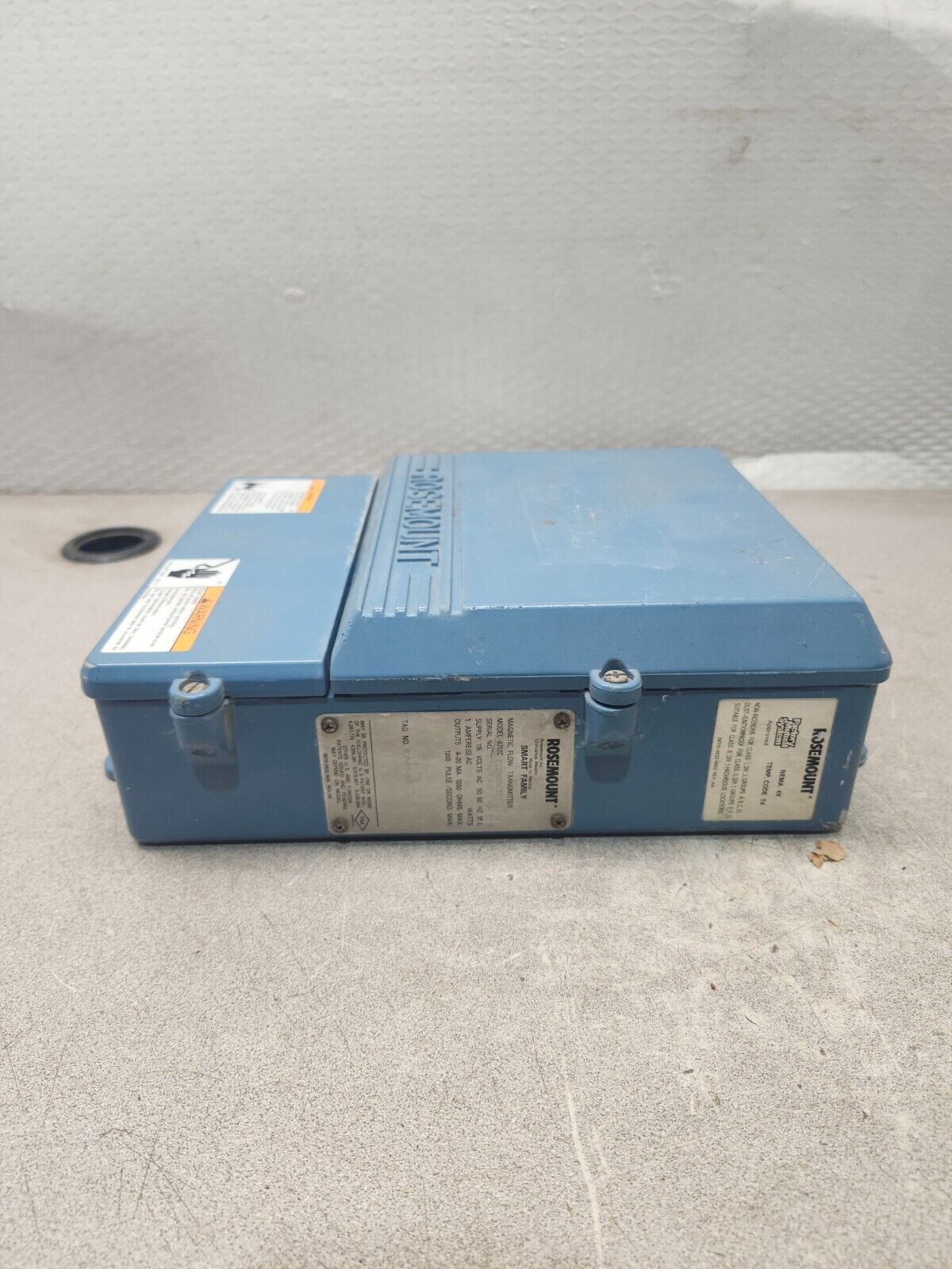 USED ROSEMOUNT MAGNETIC FLOW TRANSMITTER MODEL 8712C P12N0E0235