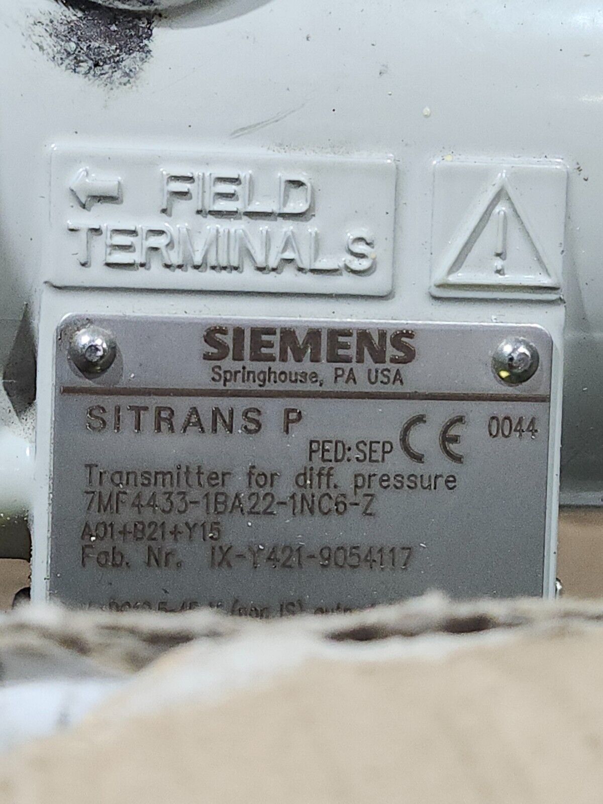 NEW IN BOX SIEMENS SITRANS P Differential Pressure 7MF4433-1BA22-1NC6-Z