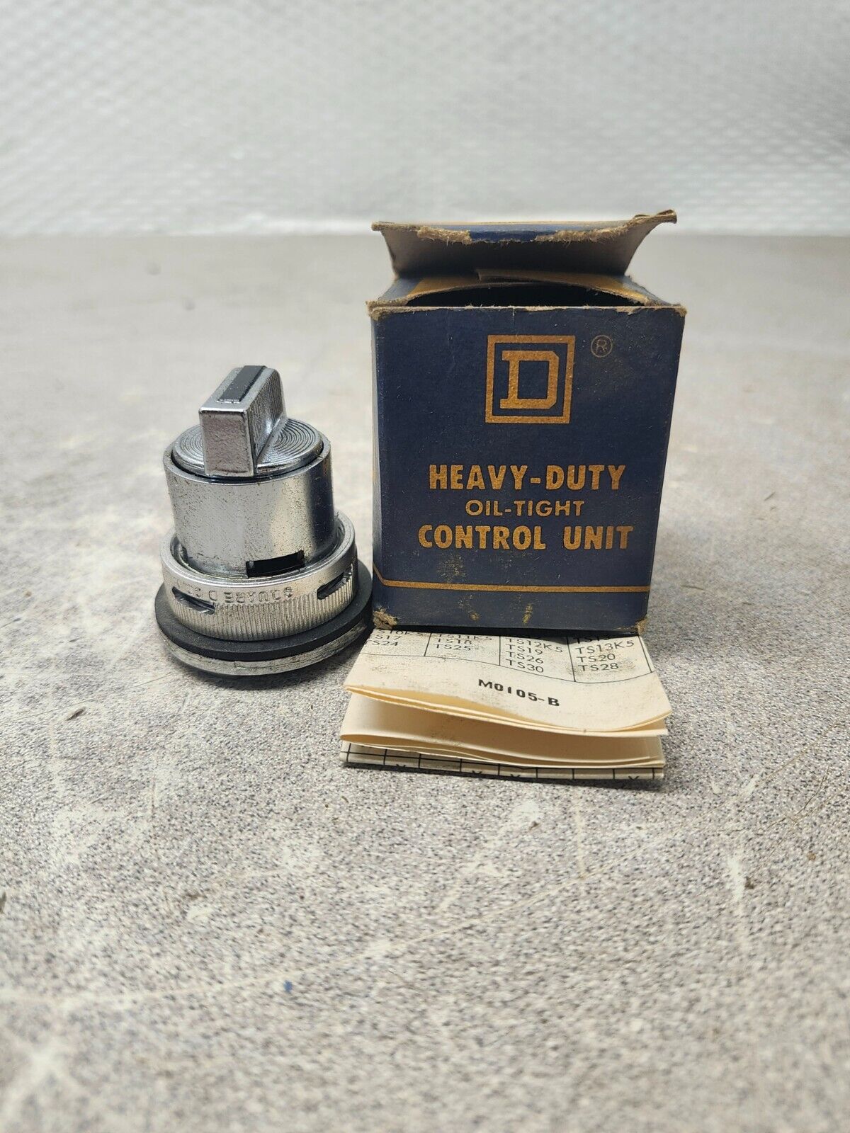 NEW IN BOX LOT OF 5 ALLEN BRADLY Square D Operator Selector Class 9001 TS3