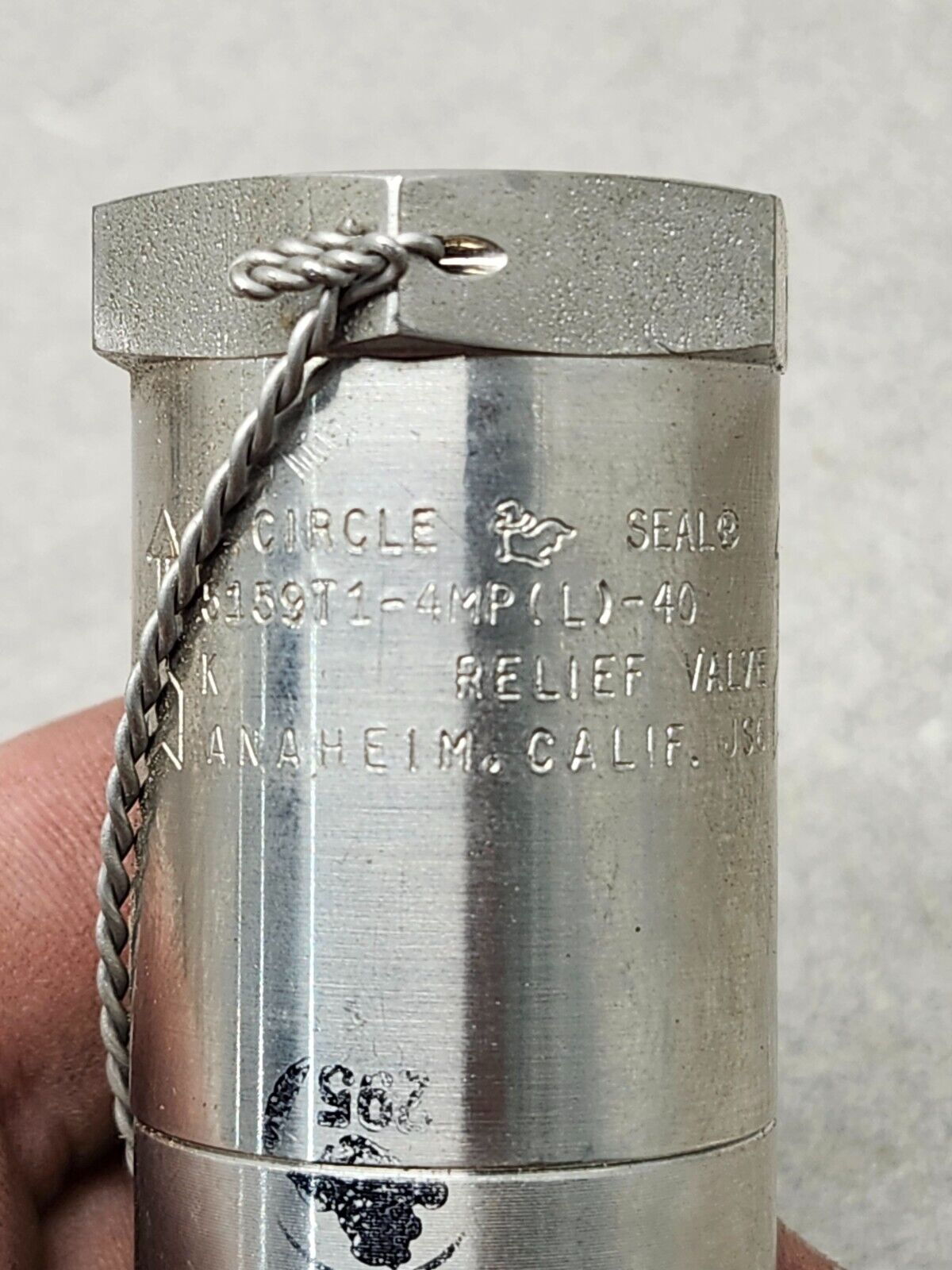 NEW NO BOX Circle Seal Relief Valve 5159T1-4MP(L) 40