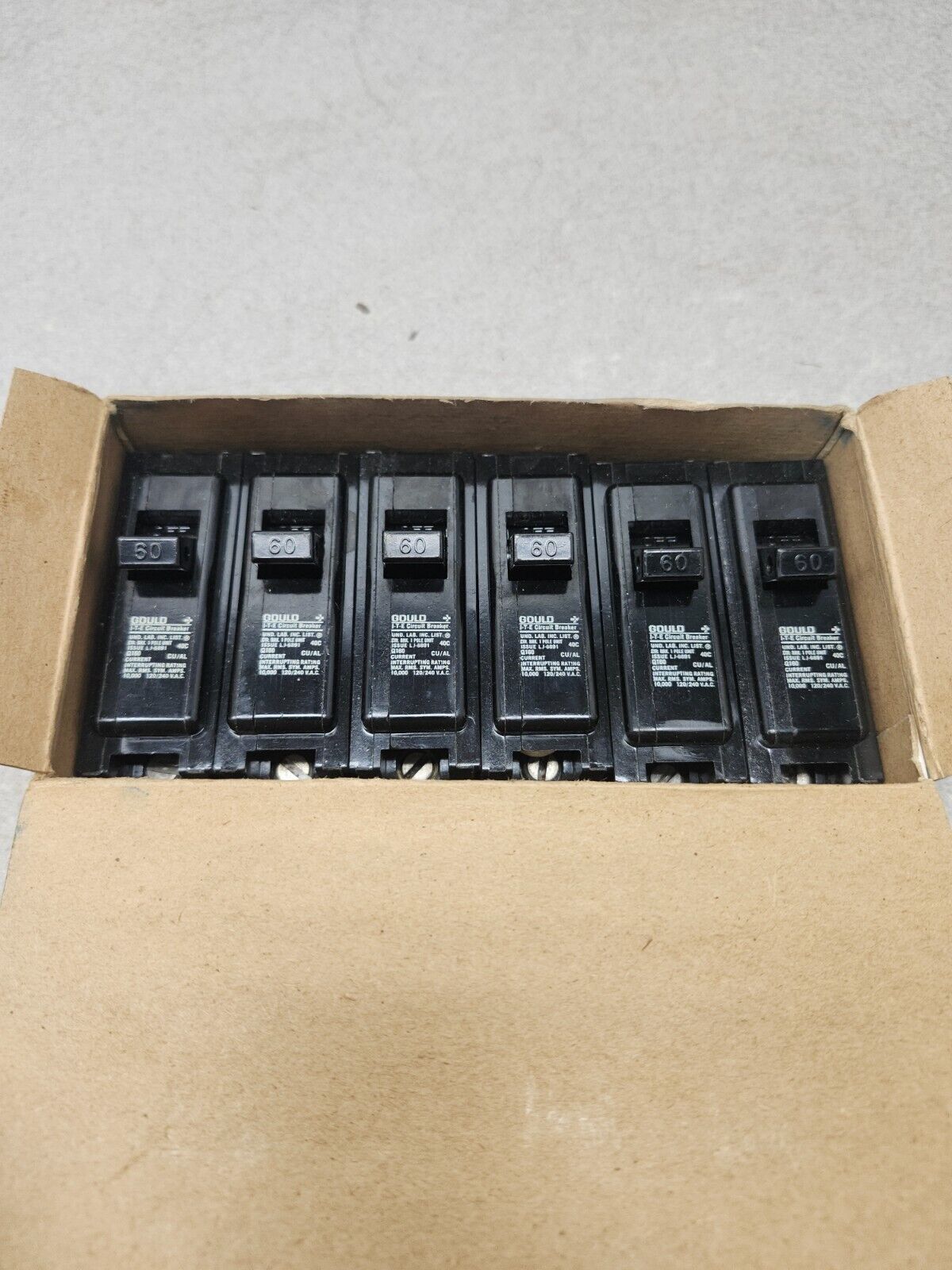 NEW IN BOX LOT OF 2 GOULD 1 POLE 60 AMP CIRCUIT BREAKERS Q160