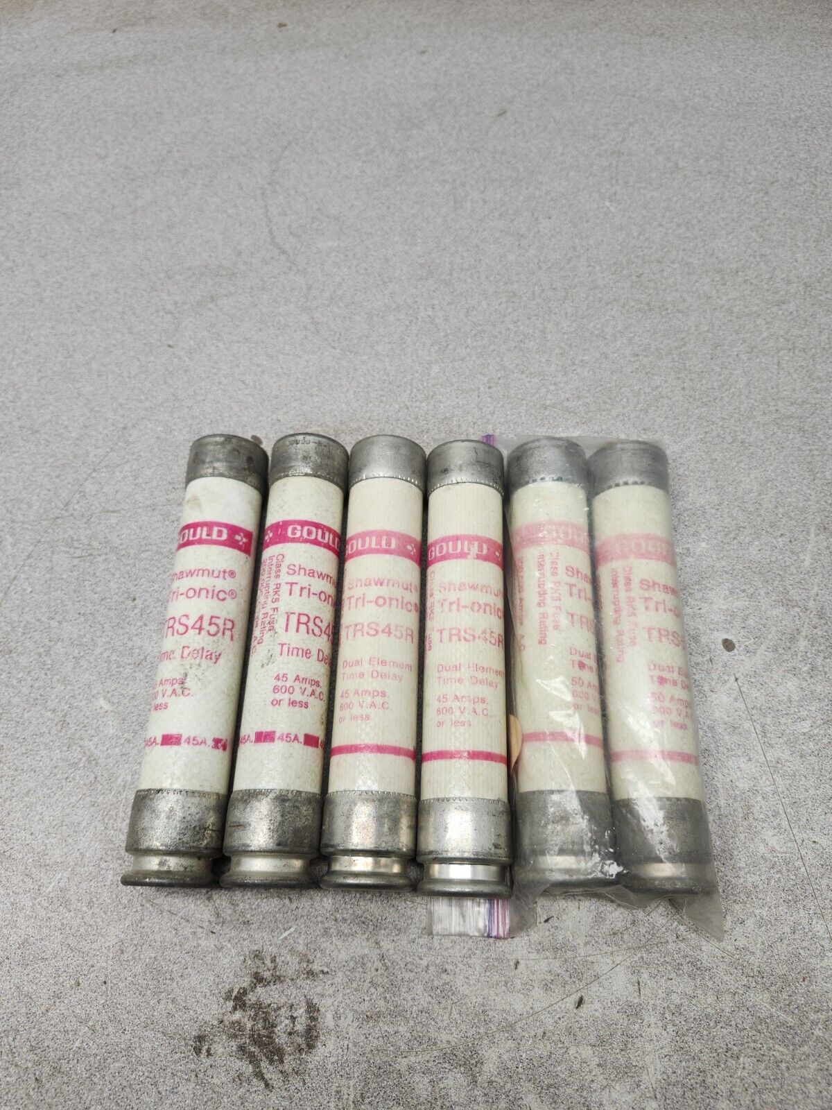 NEW NO BOX LOT OF 6 GOULD Fuses 45A 600V Dual-Element Time Delay TRS45R