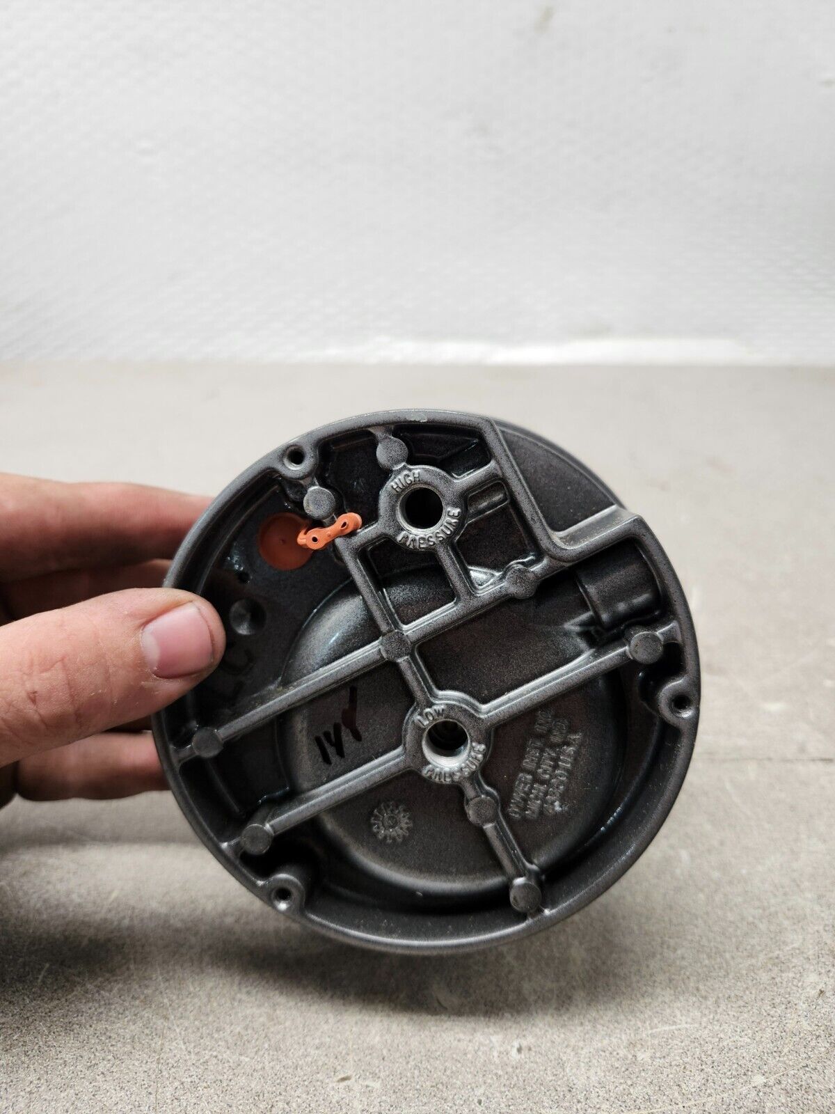 NEW IN BOX Dwyer 4" Magnehelic Differential Pressure Gauge 0"-100" Mode 2100