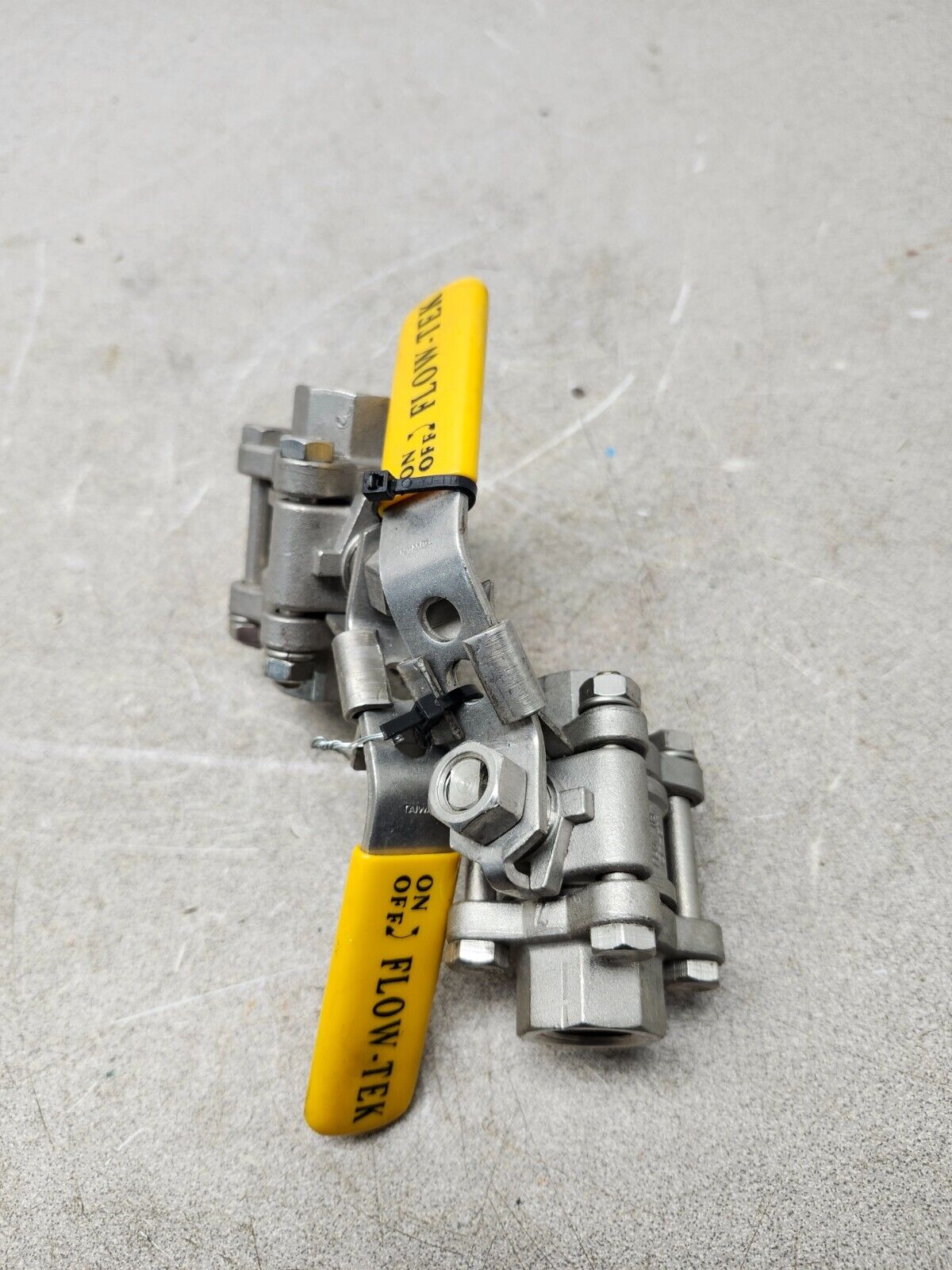 NEW NO BOX LOT OF 2 FLOW TEK 3/4'' BALL VALVE CF-8M 1000WOG
