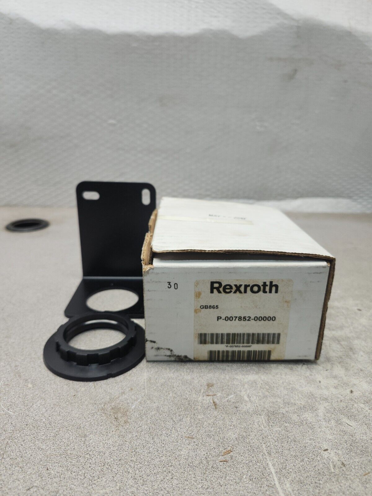 NEW IN BOX LOT OF 3 REXROTH MOUNTING BRACKET P-007852-00000
