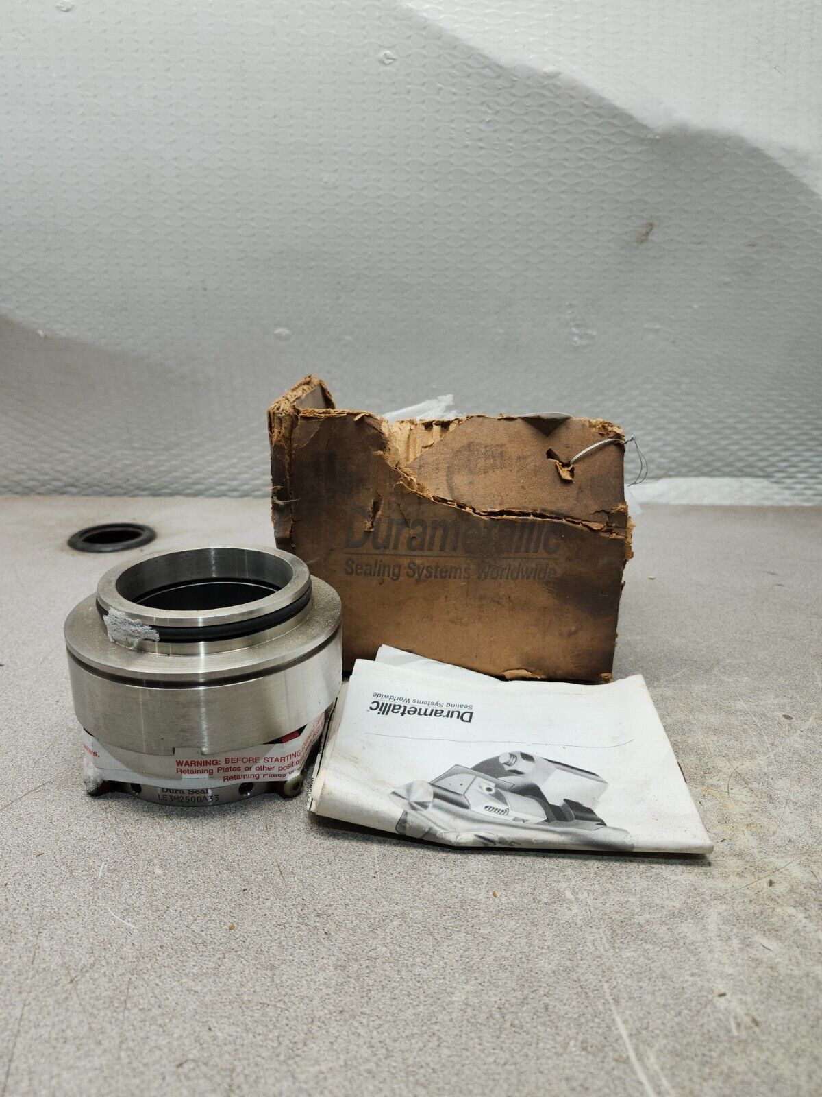 NEW IN BOX DURA SEAL GEA2562442A W/ LE3M2500A33