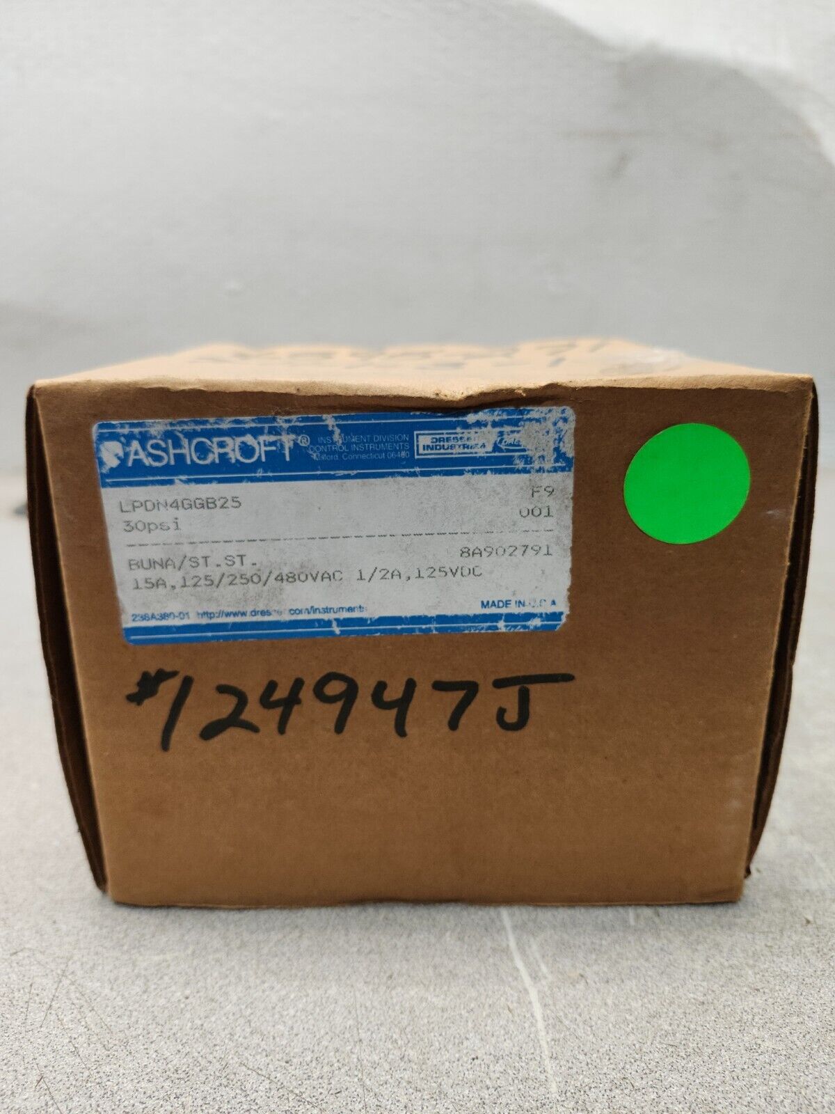 NEW IN BOX ASHCROFT PRESSURE SWITCH LPDN4GGB25