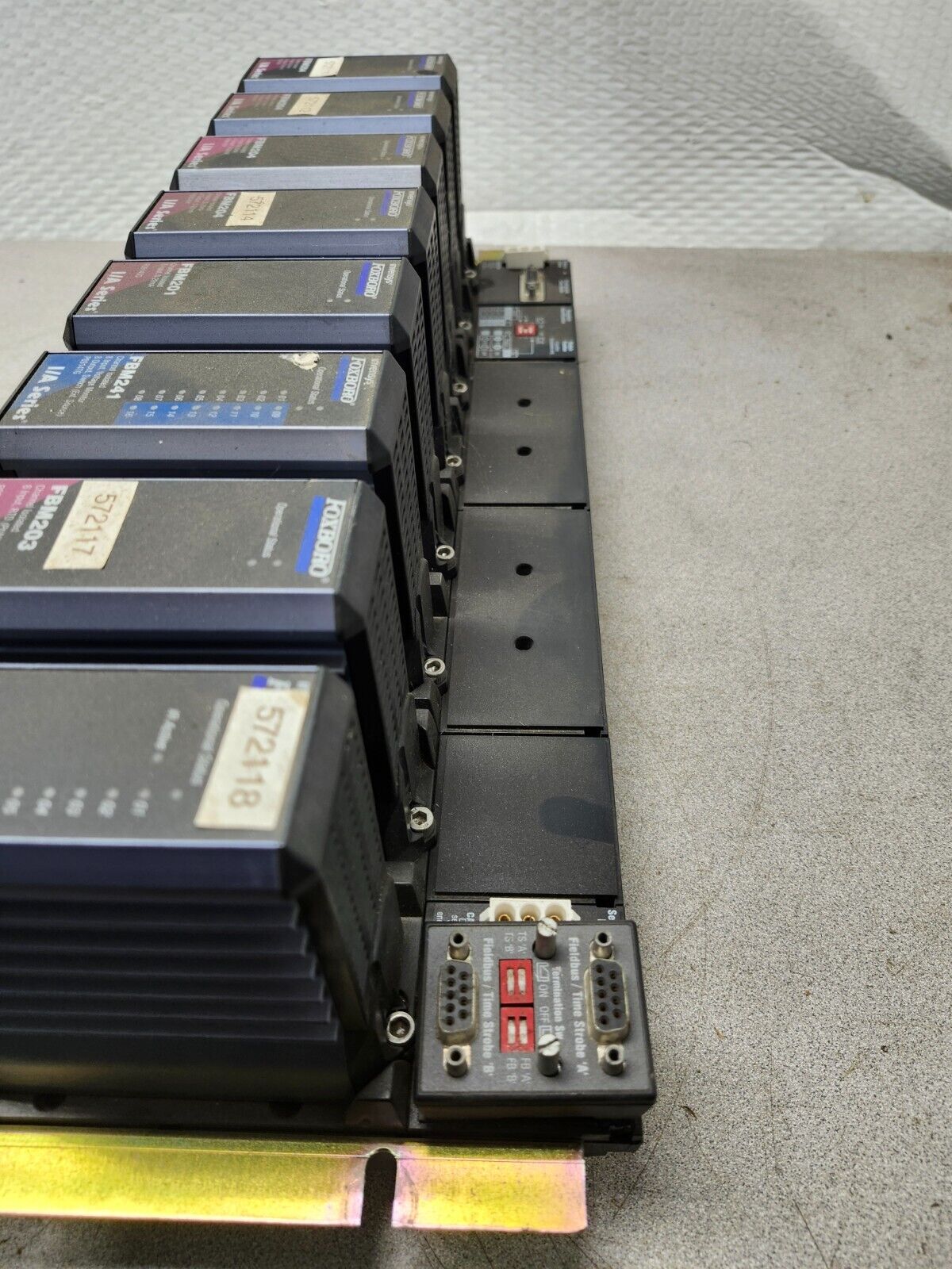 USED Foxboro Din Rail Modular Baseplate P0926HT W/8 Foxboro FBM204,FBM203,FBM241