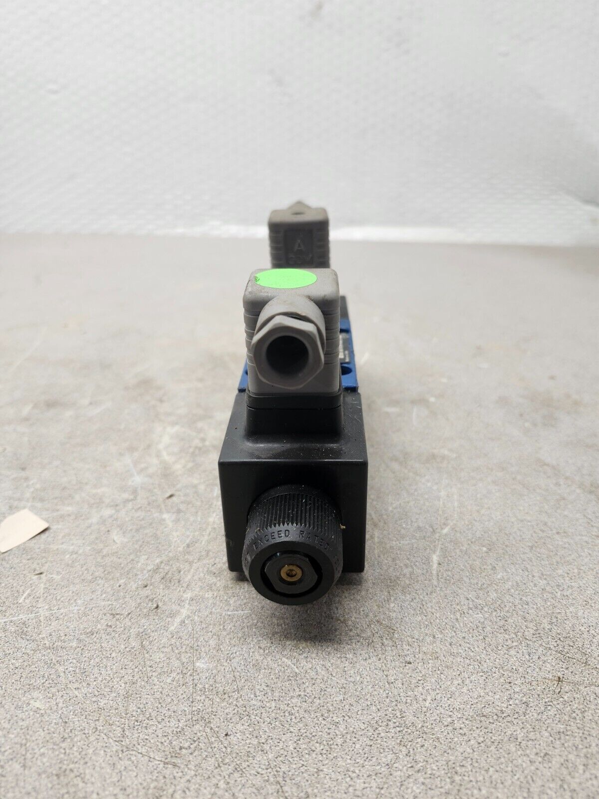 NEW NO BOX REXROTH VALVE 120V,60HZ,4WE6E62/EW11ON9K4/62