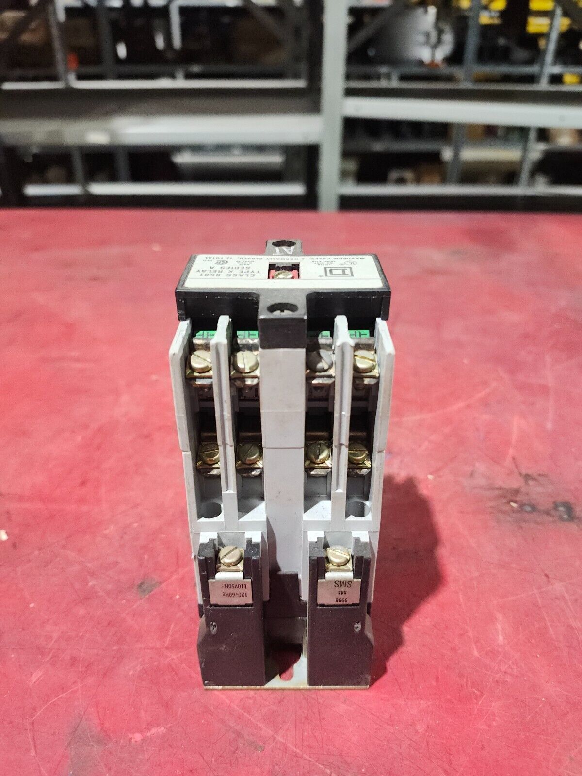 NEW NO BOX SQUARE D Square D Control Relay Class 8501 Type X0 80 Series A