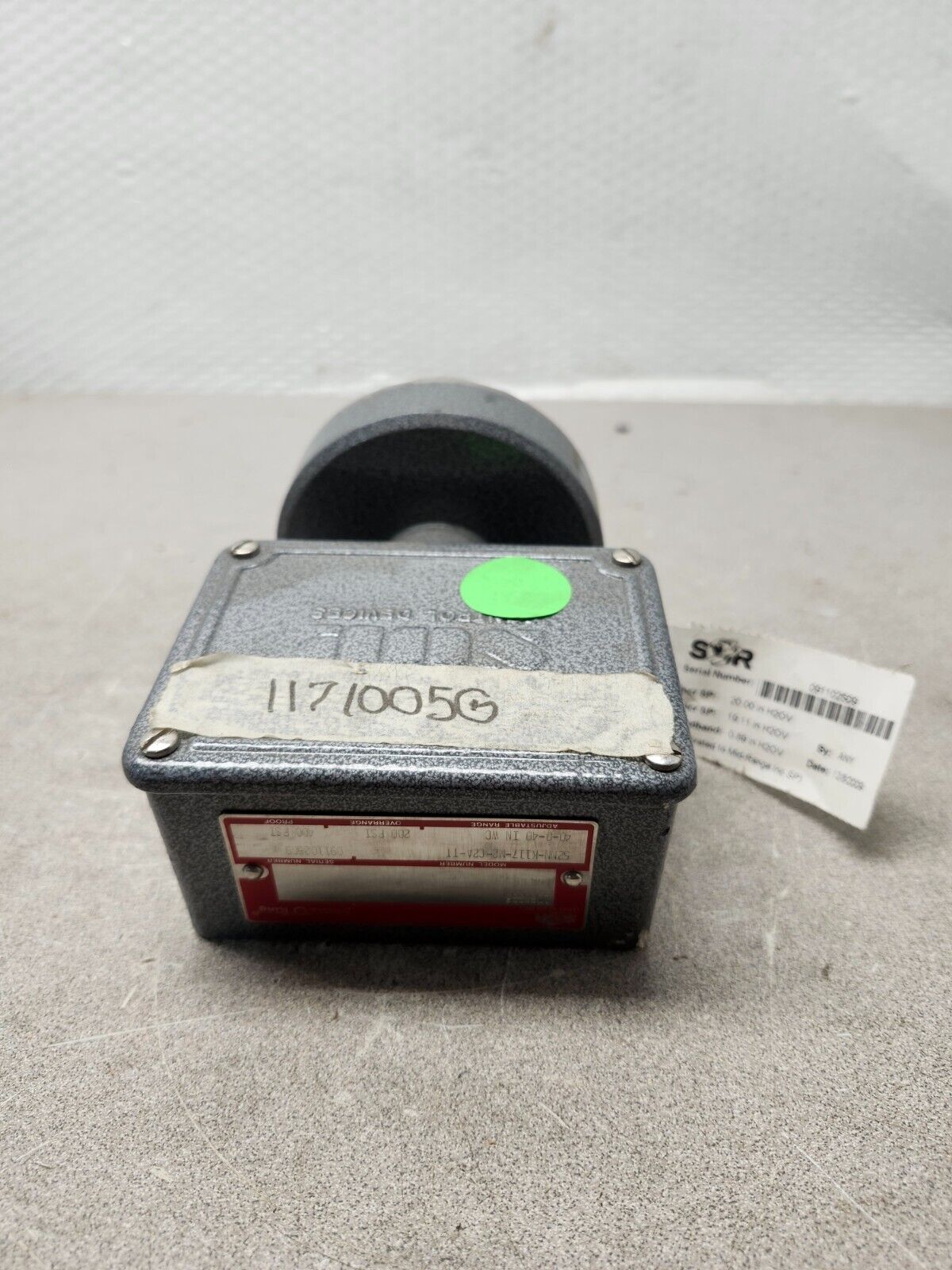 NEW NO BOX SOR Pressure Switch 200PSI 40-0-40 IN WC 52NN-K117-M2-C2A-TT