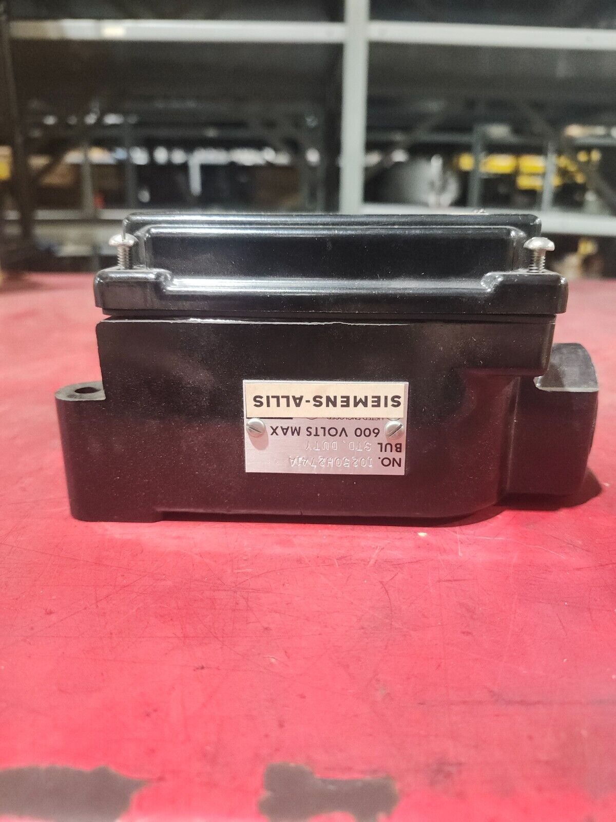 NEW IN BOX SIEMENS PUSH BUTTON 10250H2741A