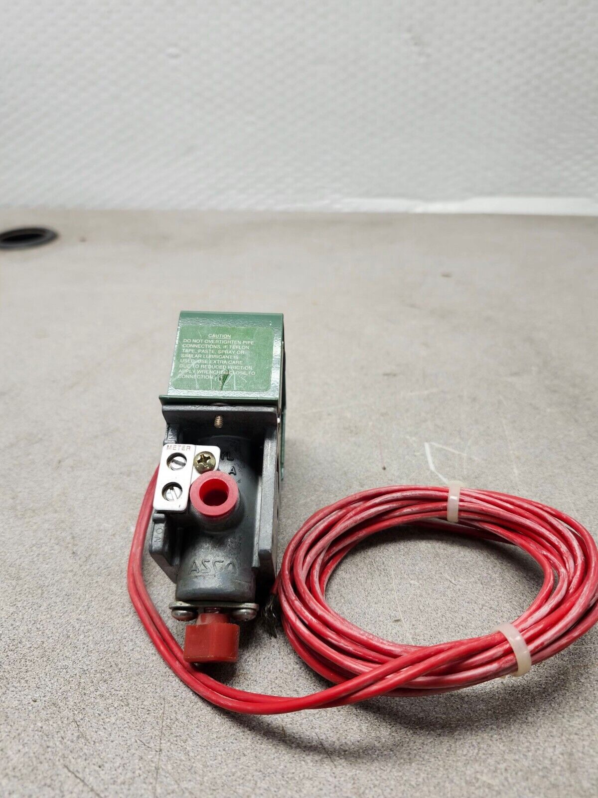 NEW IN BOX Asco 110/120V Solenoid Valve FTX8318D001MS04858