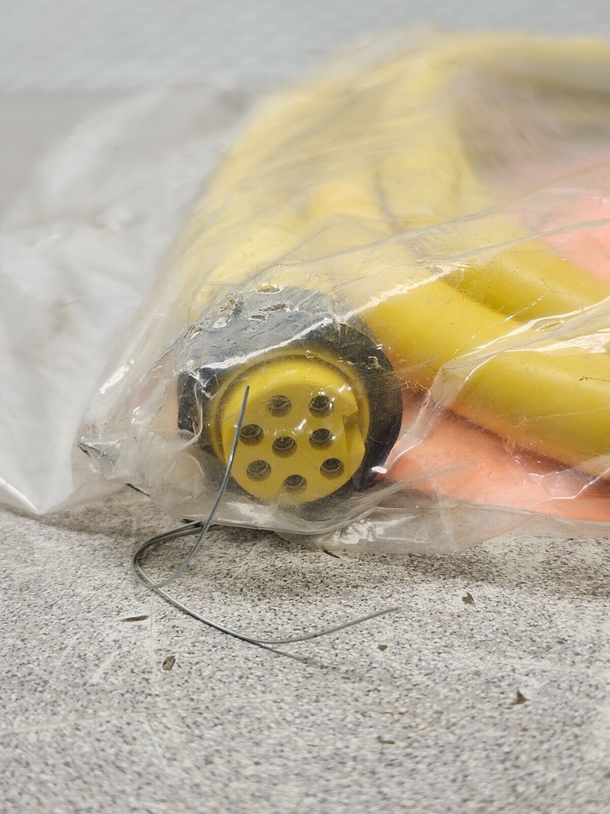 NEW IN PACKAGE BRAD CONNECTVITY 8P FEMALE STRAIGHT PVC CORD 1300070142