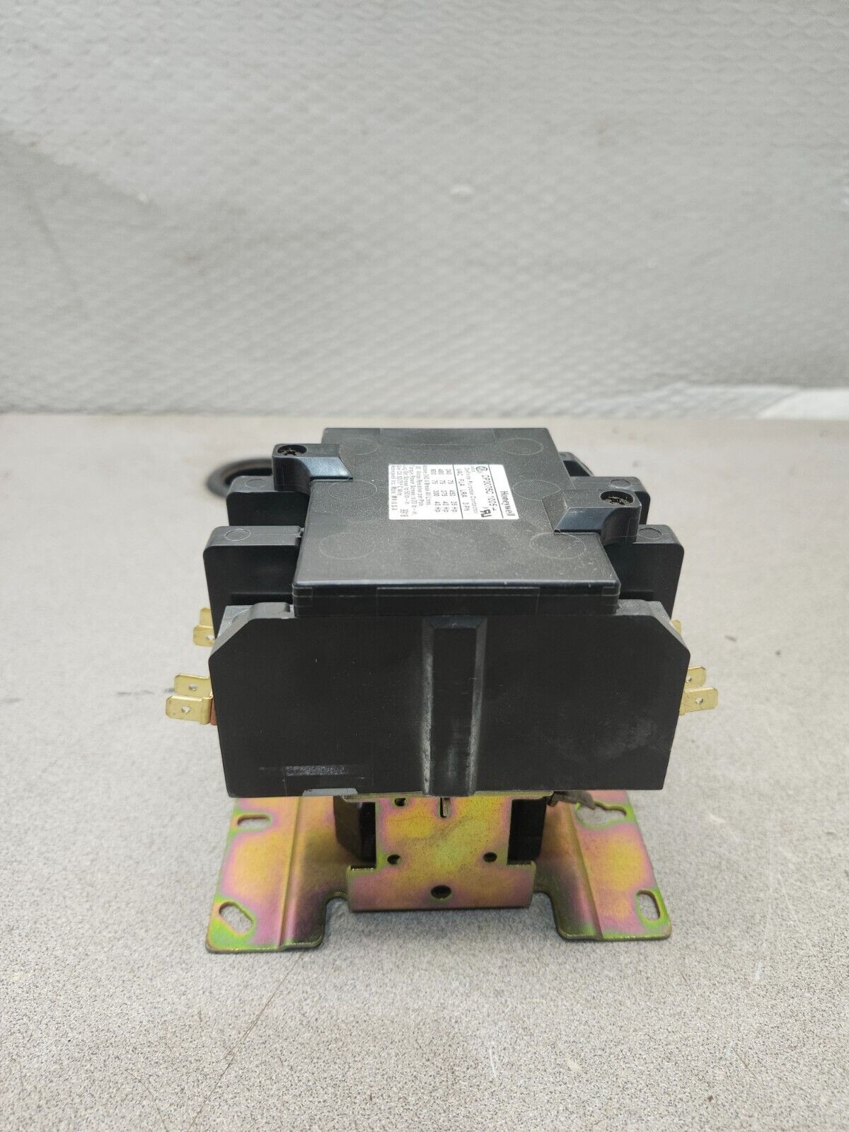 NEW IN BOX HONEYWELL CONTACTOR DP3075C 1005