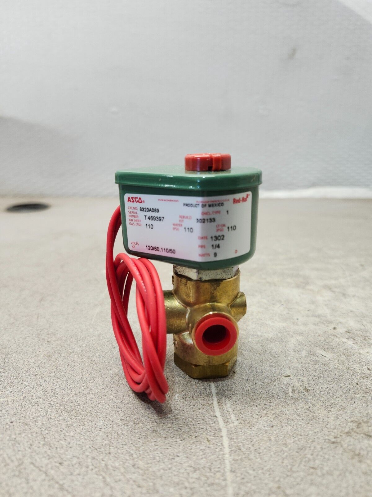 NEW IN BOX ASCO Solenoid Valve 120v-ac 1/4'' 8320A089