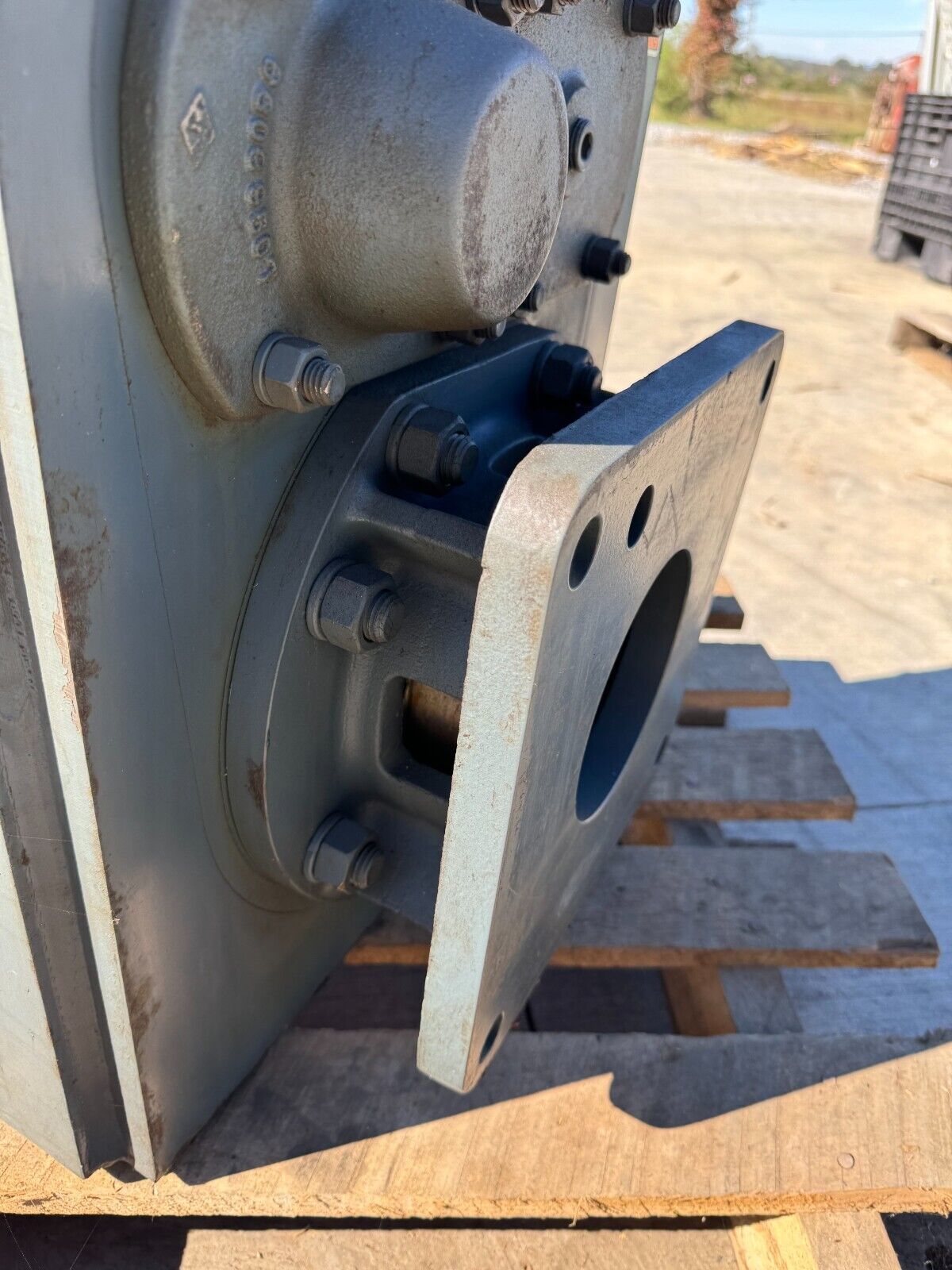 NEW FALK QUADRIVE SHAFT MOUNT SCREW CONVEYOR DRIVE REDUCER 13.89 RATIO 5407 J14A