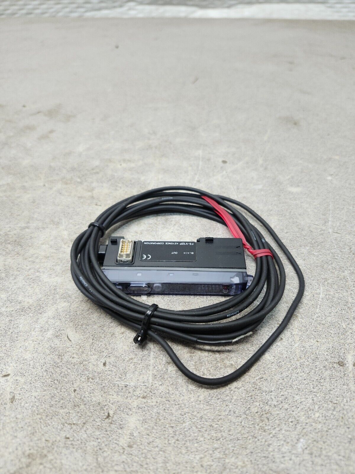 USED Keyence Fiber Optic Amplifier Sensor, 12-24VDC FS-V12P