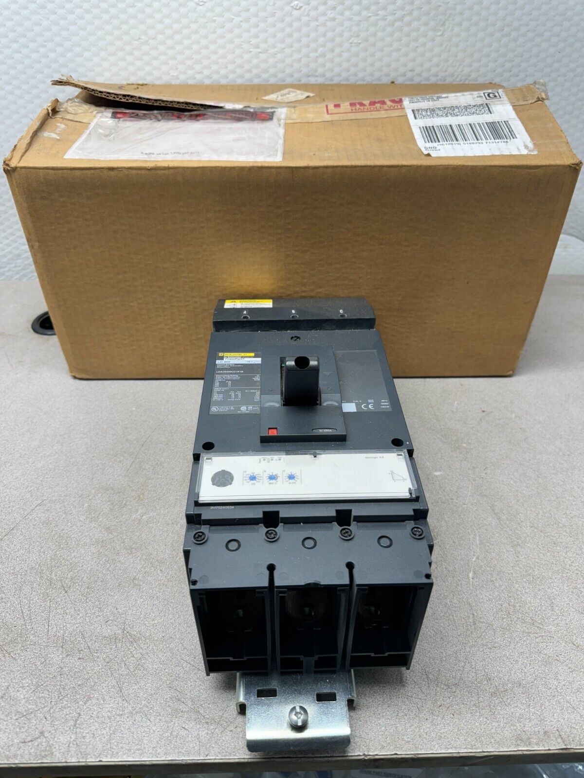 NEW IN BOX SQUARE D LD400 POWERPACT 3 POLE 400AMP CIRCUIT BREAKER LDA36400U31XTB
