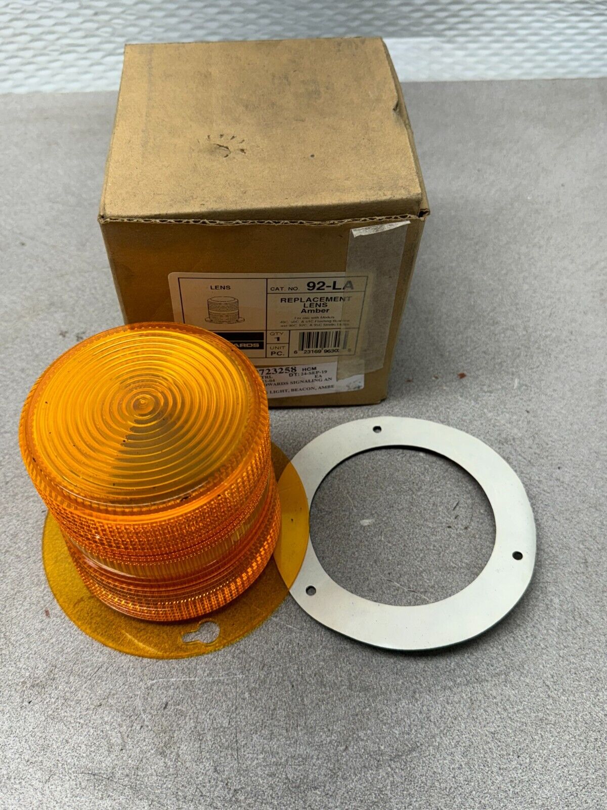 NEW IN BOX EDWARDS AMBER REPLACEMENT LENS 92-LA