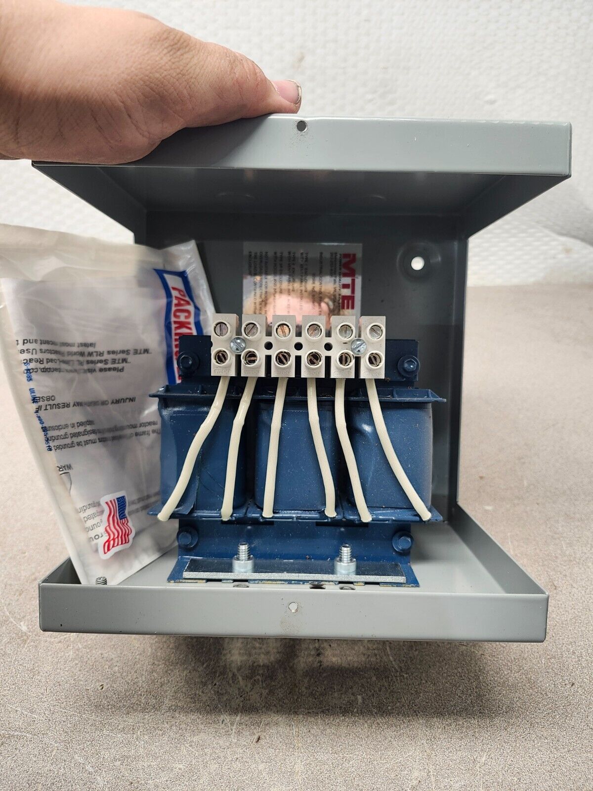 NEW NO BOX MTE 3 PHASE REACTOR RL-01212