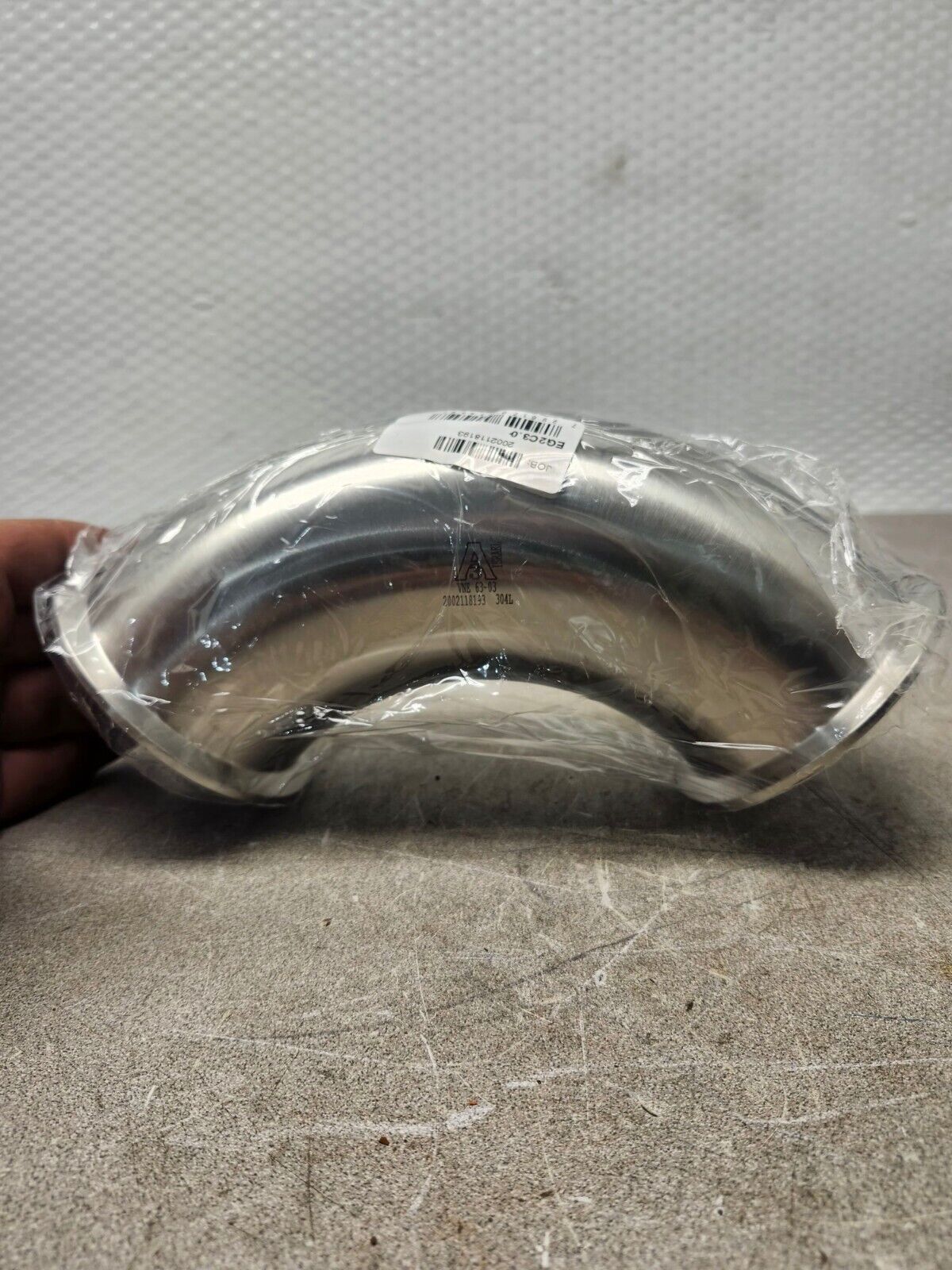 NEW NO BOX VNE CLAMP FITTING 63-03 2002118193 304L