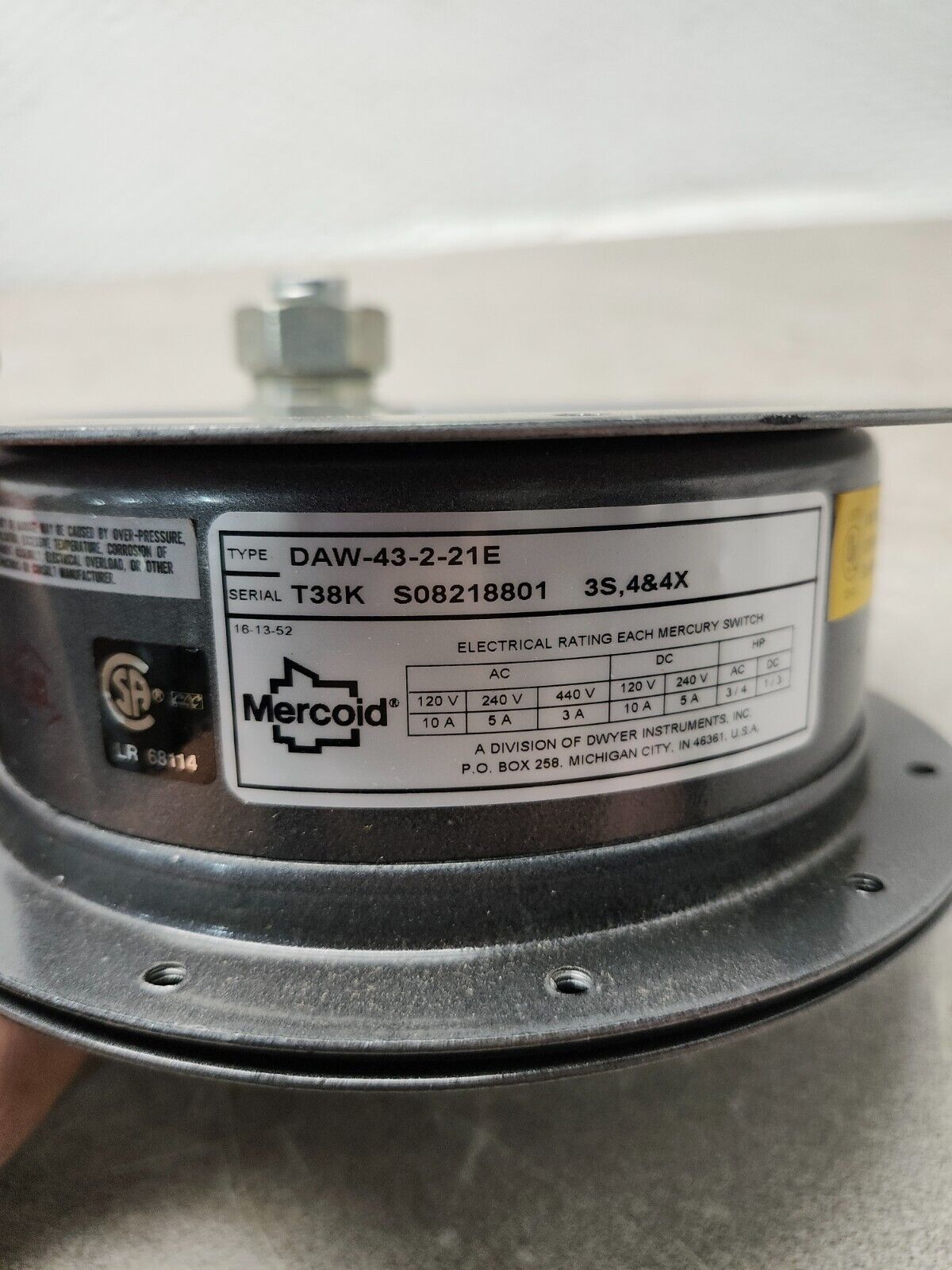 NEW IN BOX MERCOUD PRESSURE CONTROL SWITCH DAW-43-2-21E