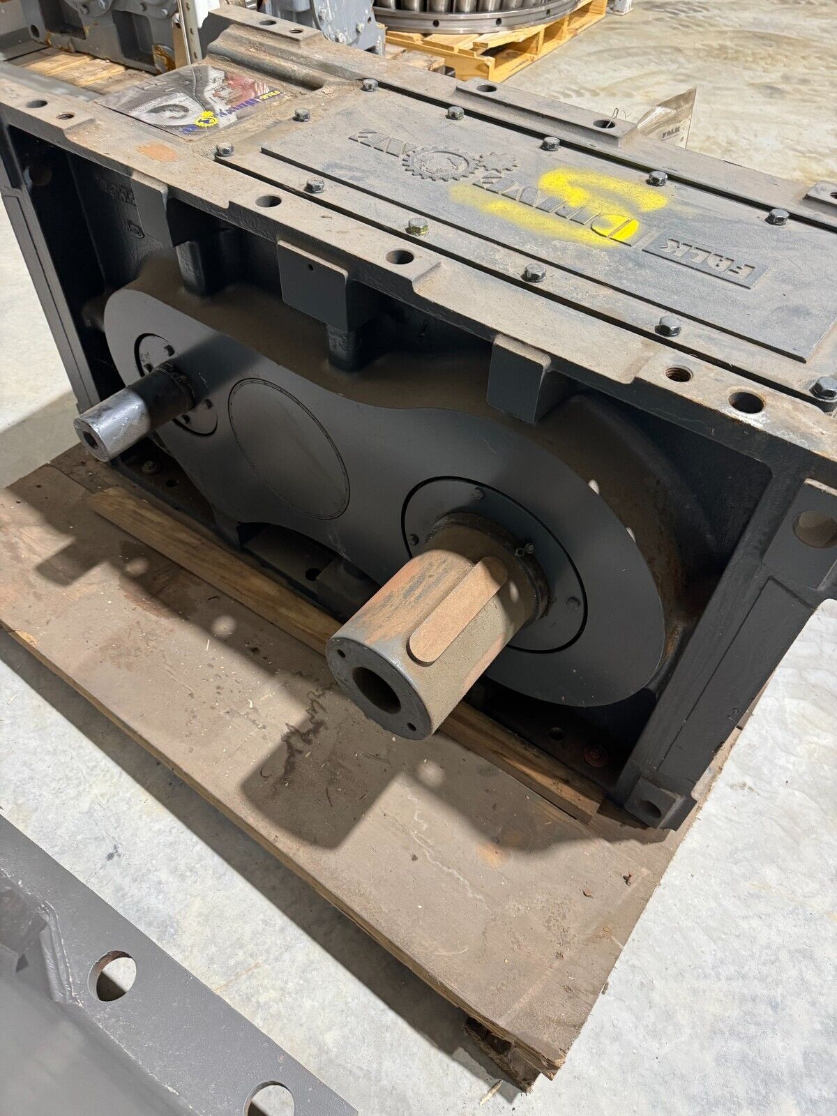 NEW FALK DRIVE ONE ENCLOSED GEAR REDUCER 8.956 RATIO M1180DHC2AS-8.956-LD1256