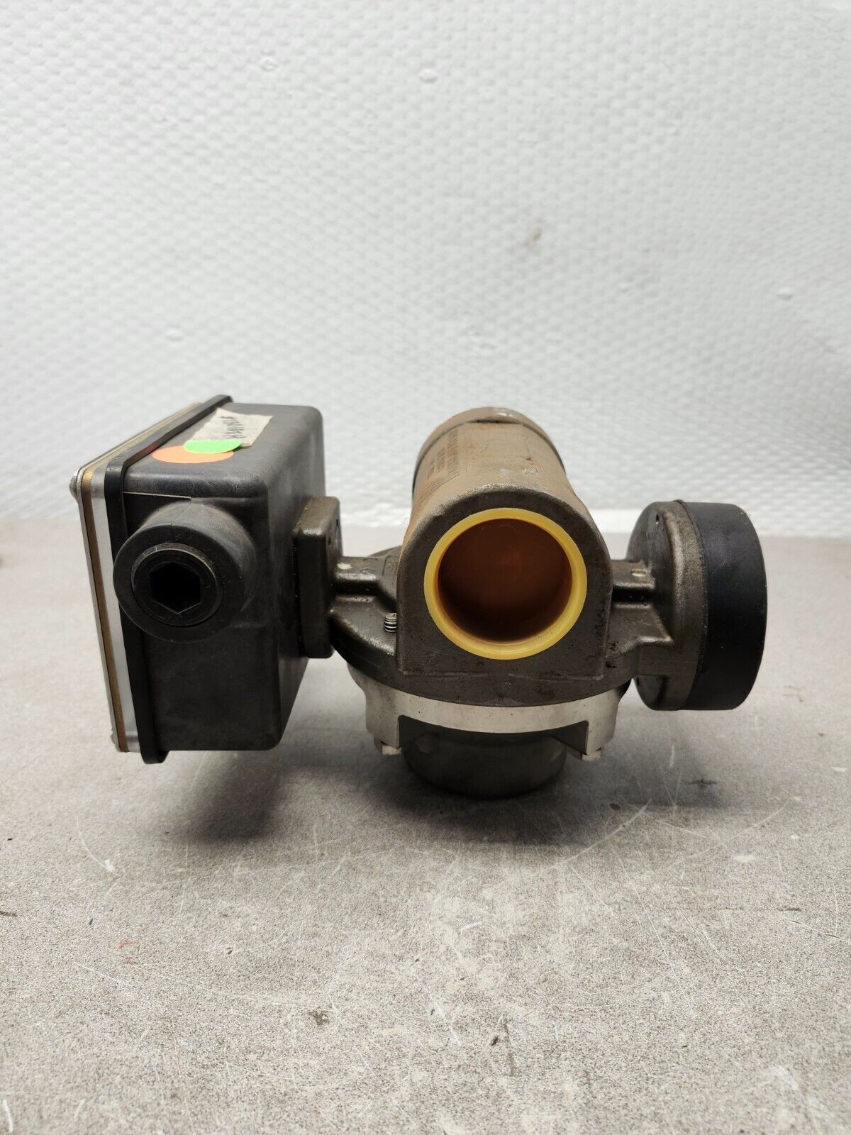 NEW NO BOX UFM UNIVERSAL FLOW MONITOR MN-TTB50GM-12-32V1.0-A0WR-ST