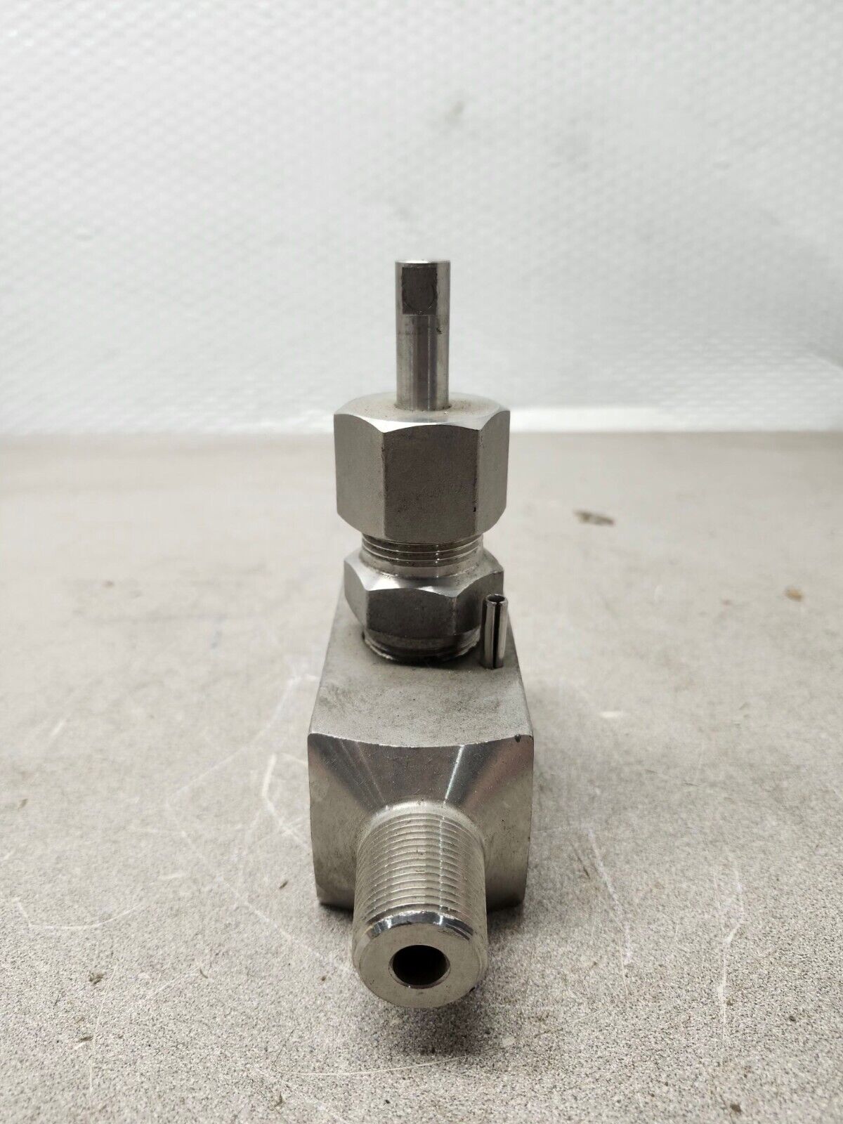 NEW SS NEEDLE VALVE 3/4" 6000 PSI N14-345HT